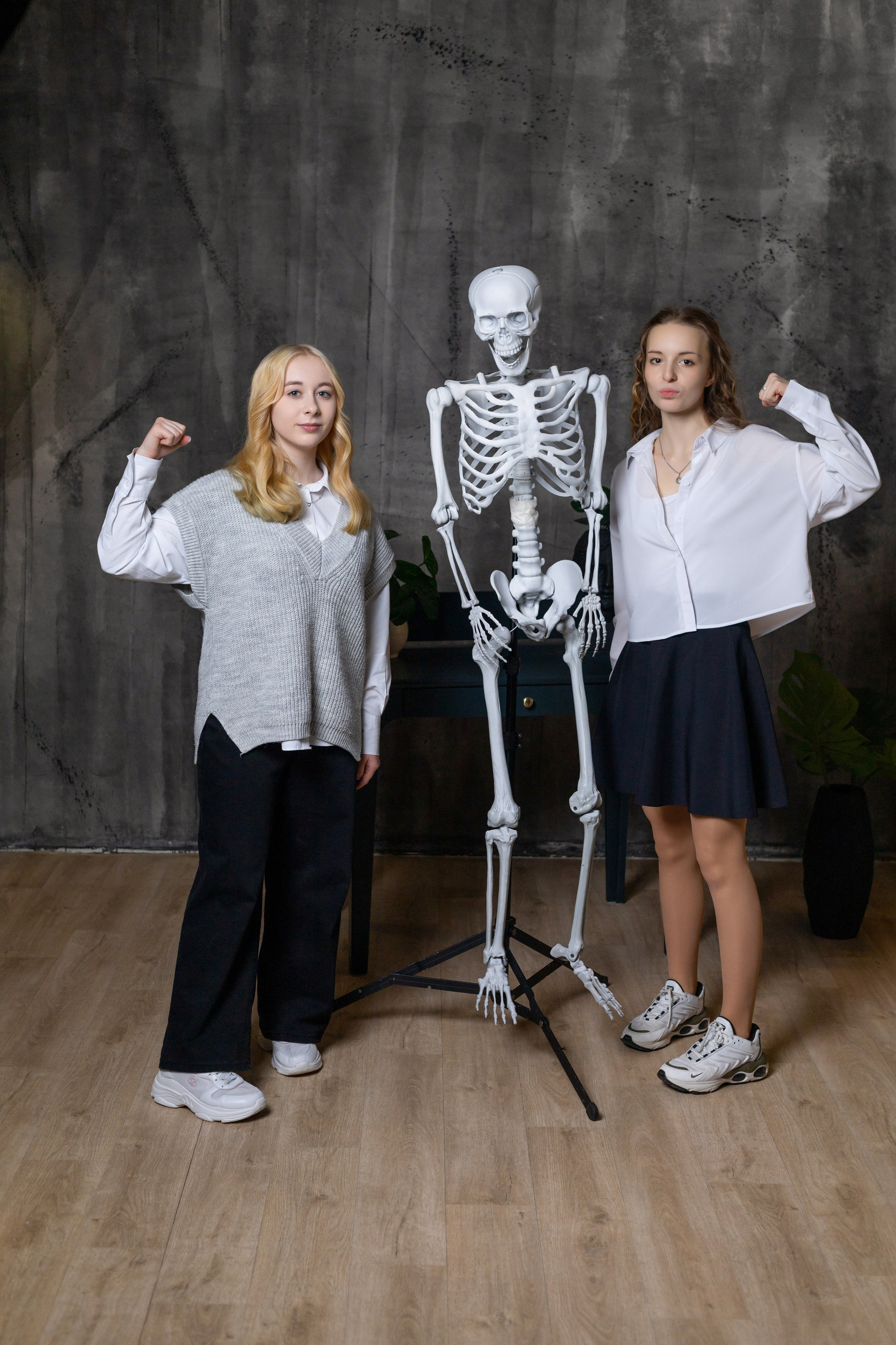 Выпускной альбом 9 и 11 класс «Гранж». Выпускные альбомы в Тюмени для школ, садов, вузов спортивных секций