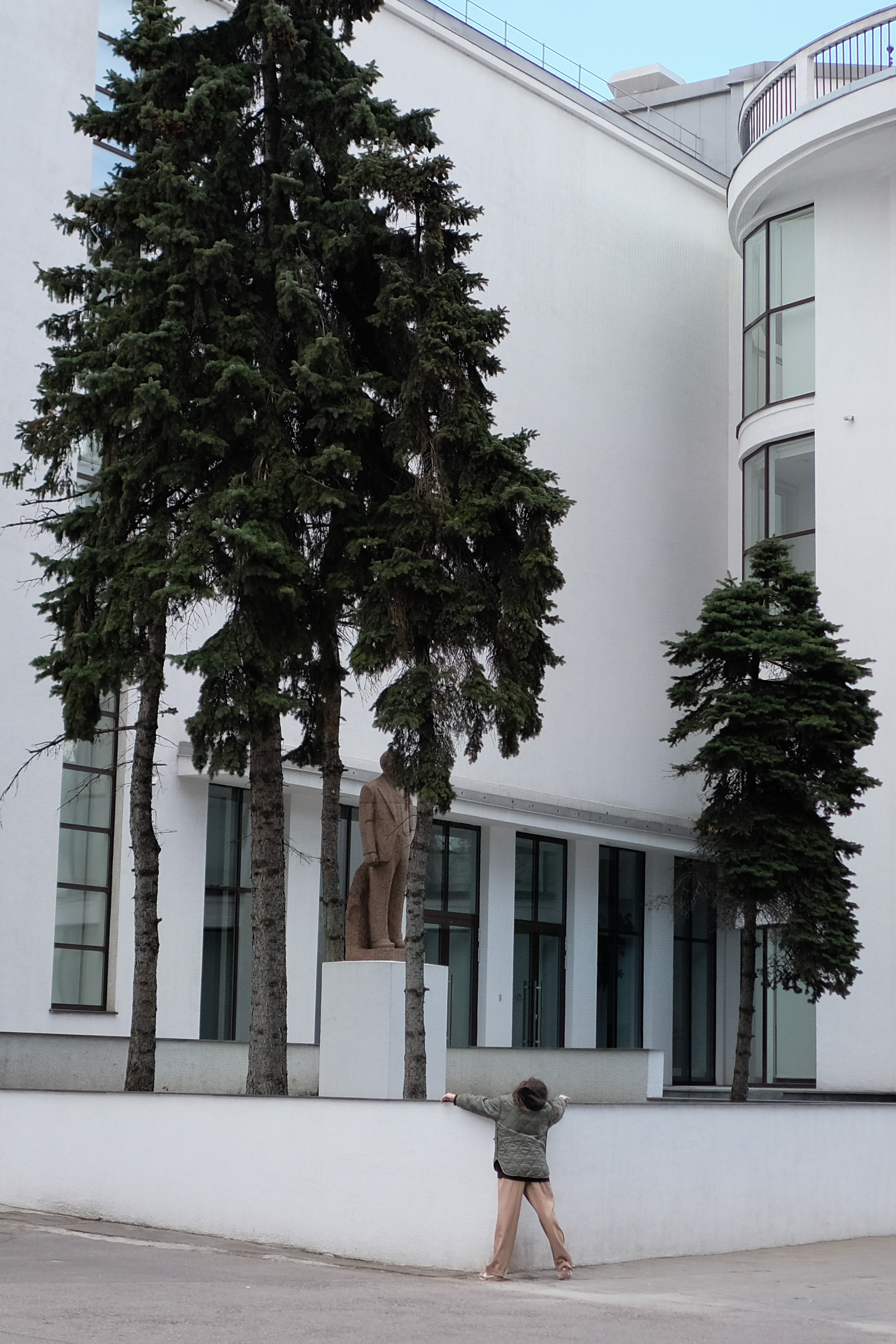 Flesh and Stone. Jane Efremova, artist and curator based in Belgrade, Serbia