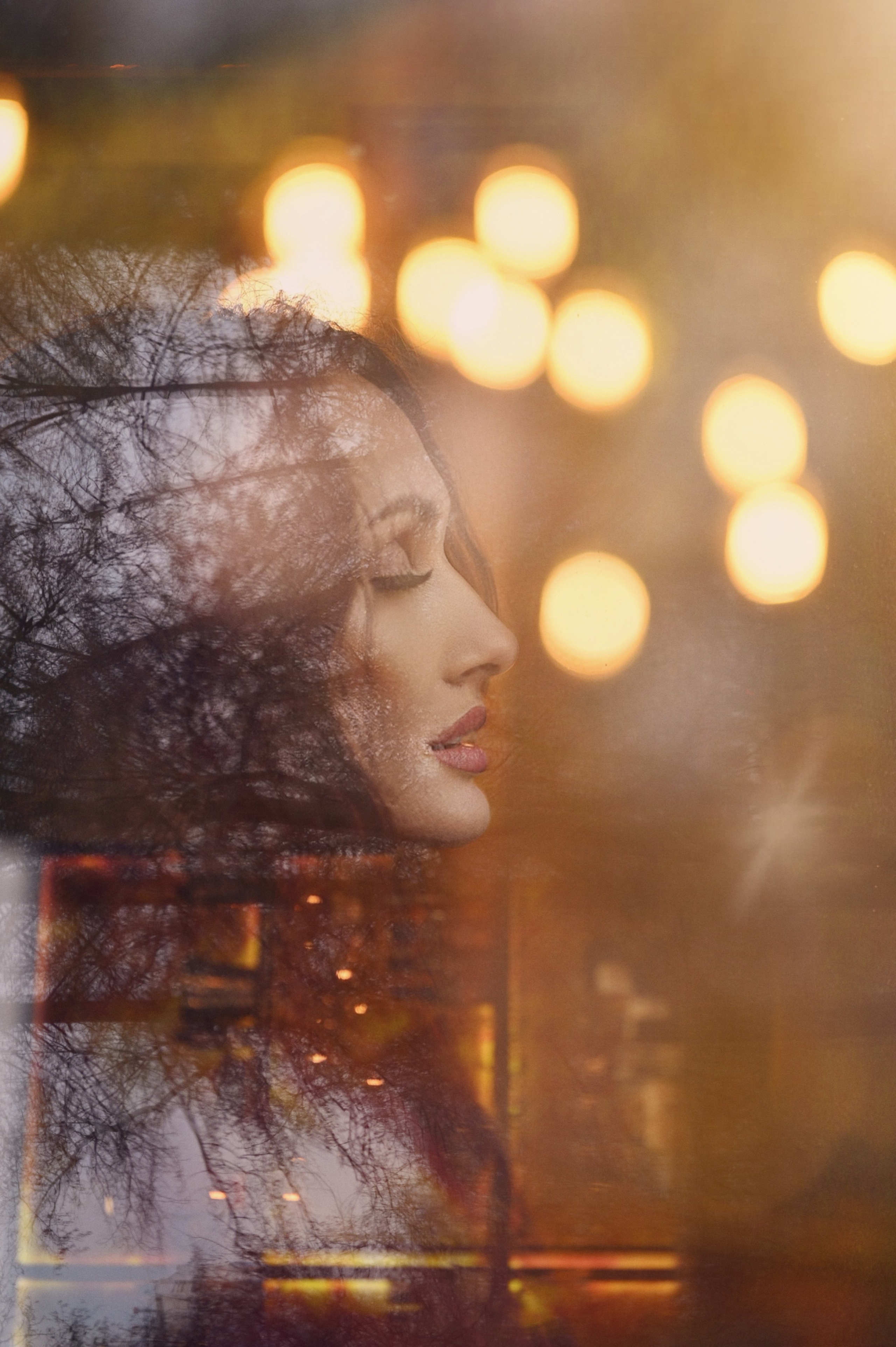 Женский портрет в Москве