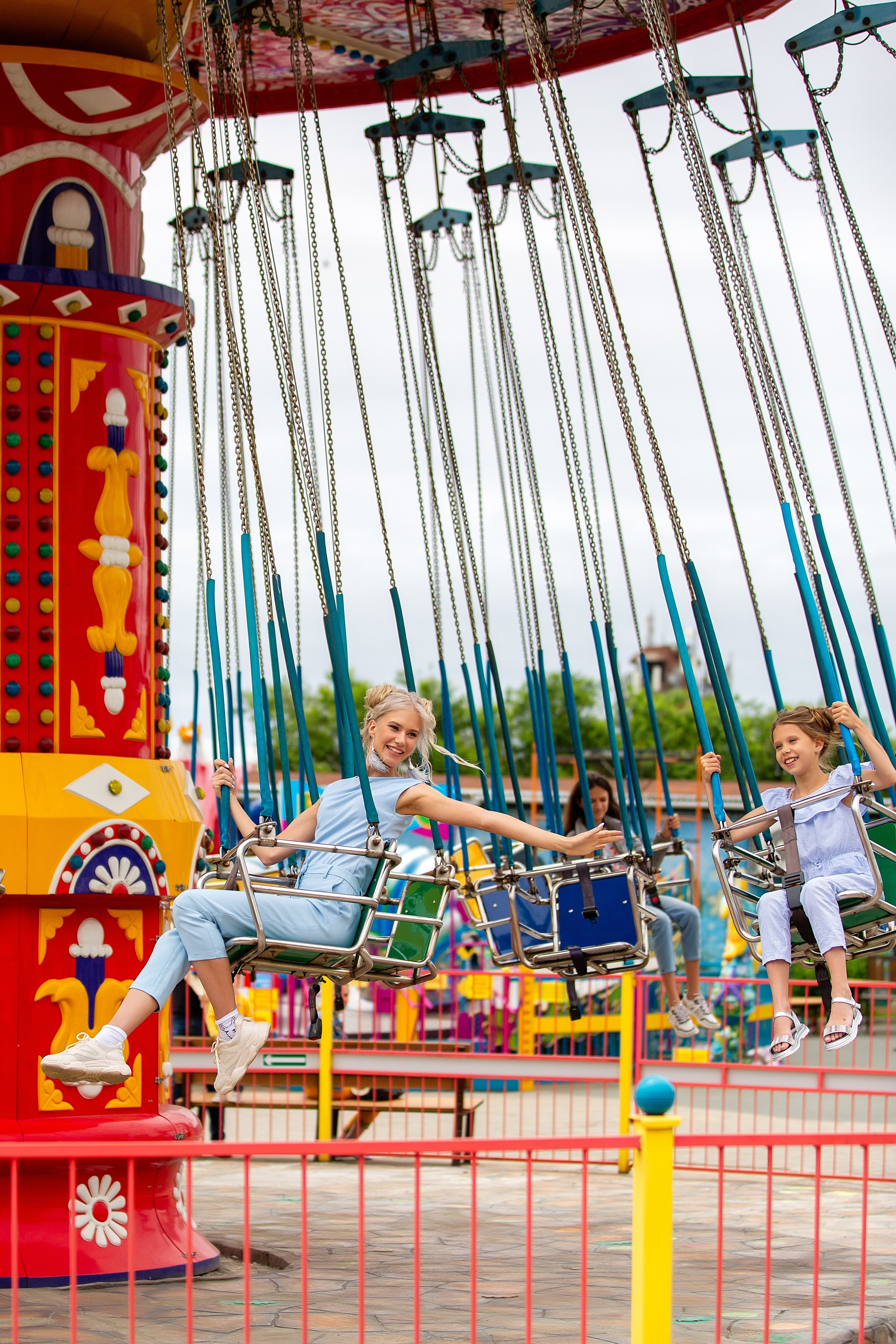 В парке Атракционов. Стильный выпускной альбом Владивосток фотограф Вероника Мигачева