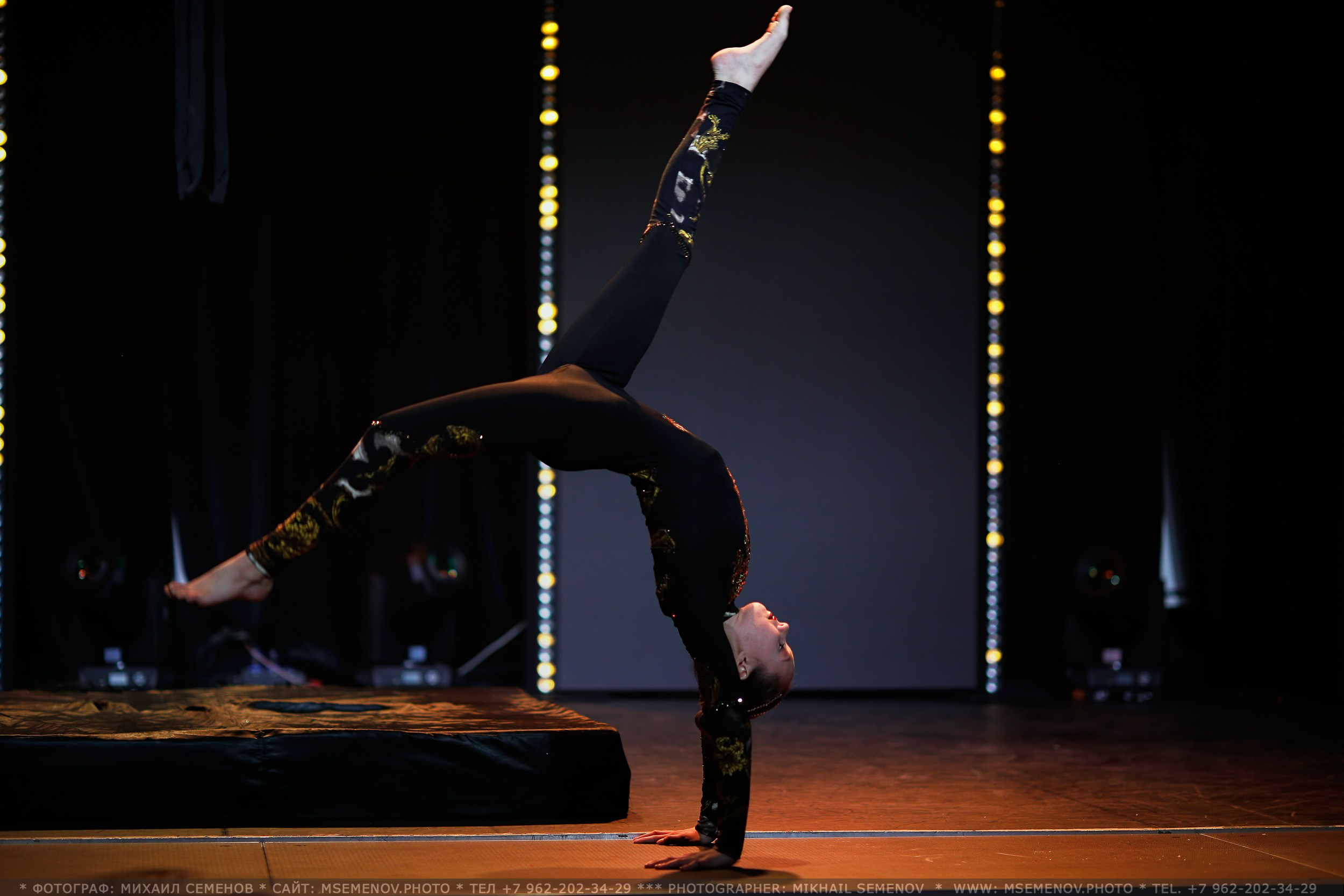 Анонс фоторепортажа с Концерта Грация. POLE DANCE. Photographer for business Mikhail Semenov. Aqua photo studio, photo school