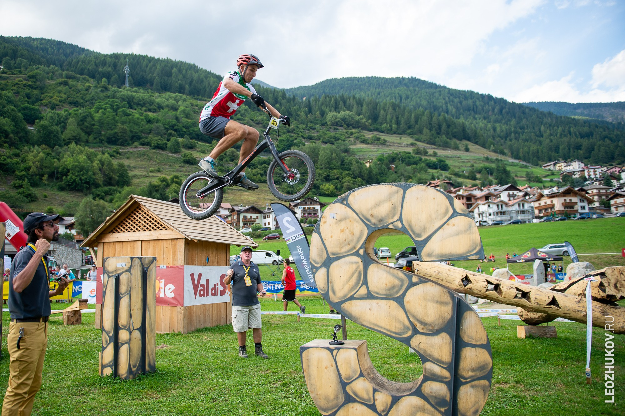 UCI Trials World Championships 2016 — finals. Sports photographer Leonid Zhukov