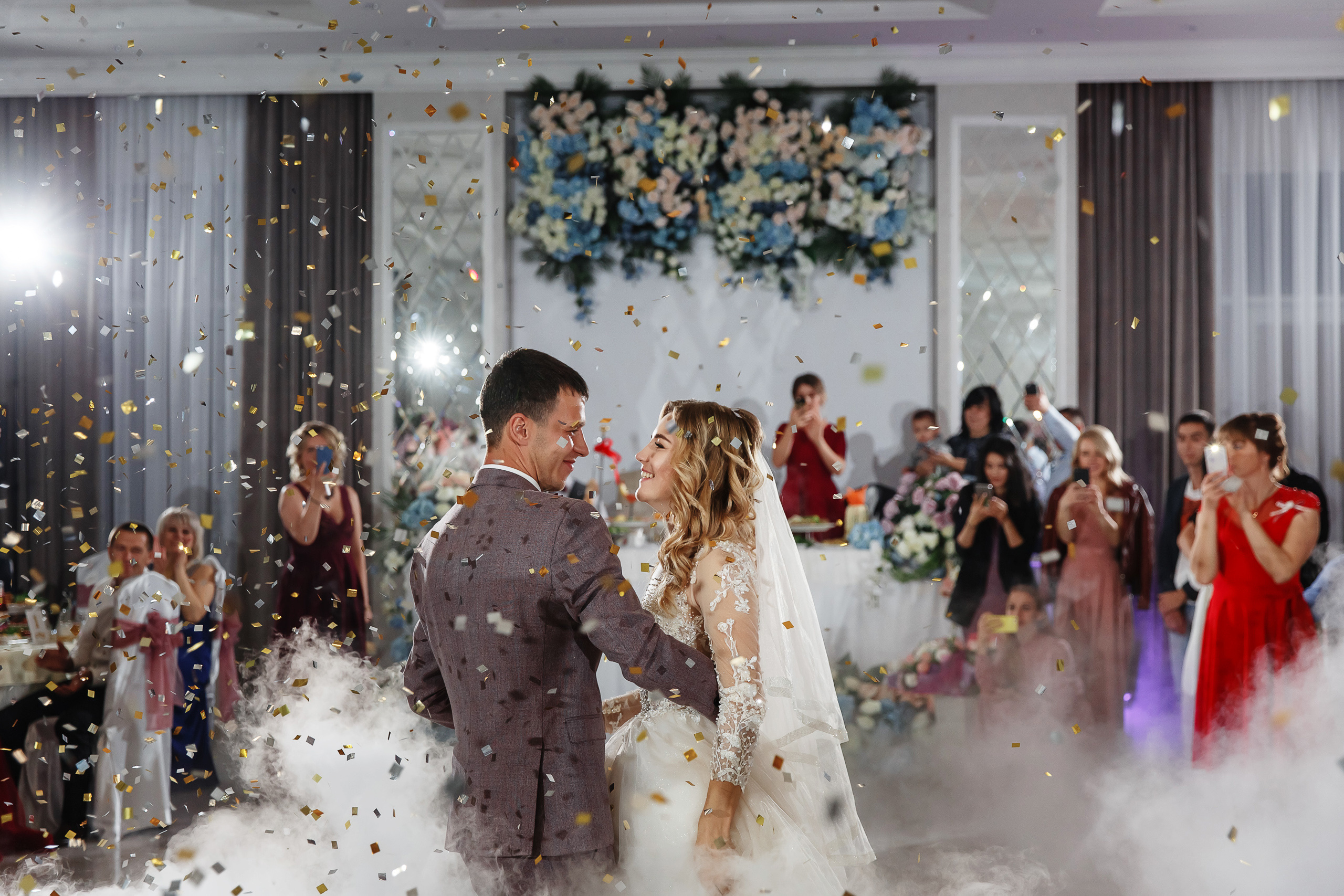 Свадебная фотосессия в Курганинске. Банкет в Ресторане "Империалъ". Фотограф Дмитрий Шевченко.