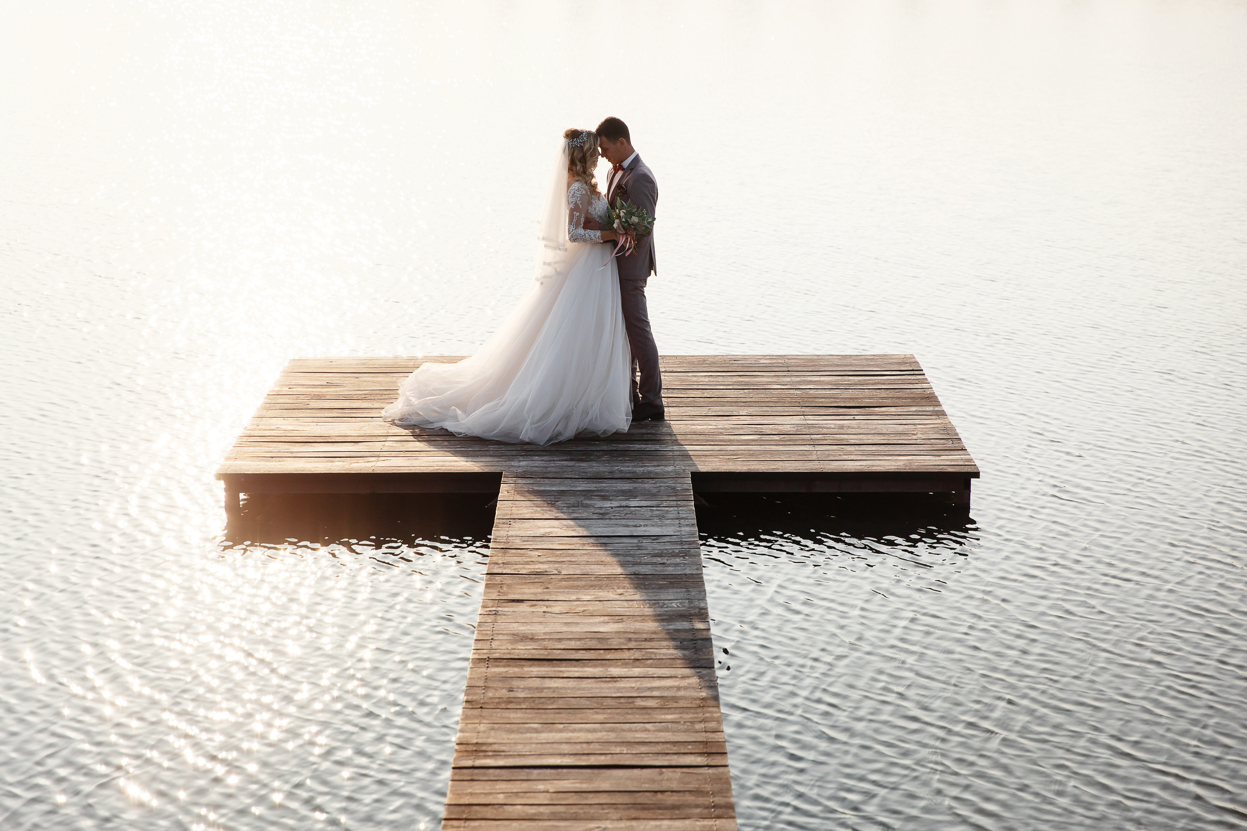 Свадебная фотосессия в Лабинске. Прогулка на лавандовом поле. Фотограф Дмитрий Шевченко.