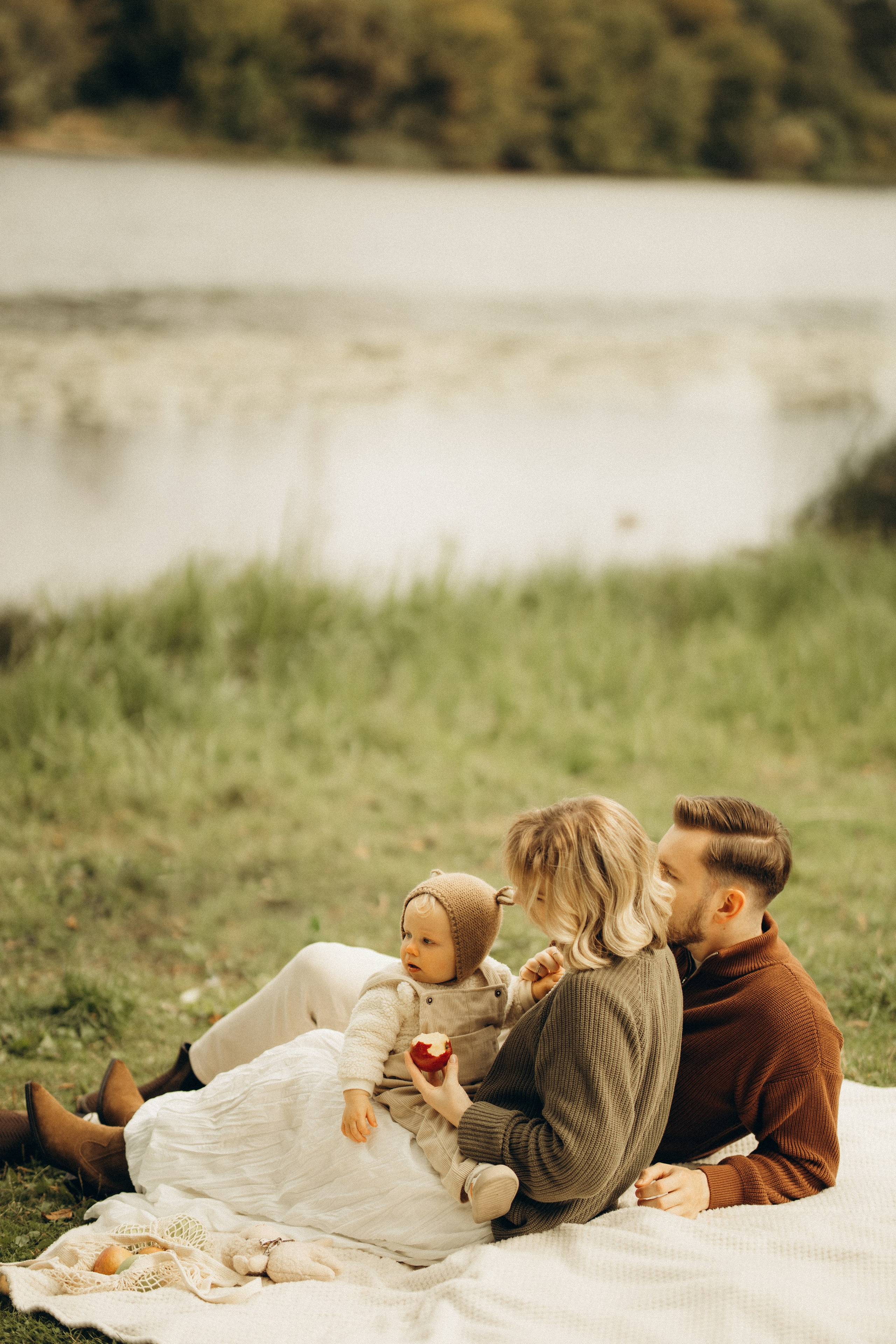 Семейная фотосессия в Ярославле на природе. Семейный фотограф Вероника Каюрова Ярославль