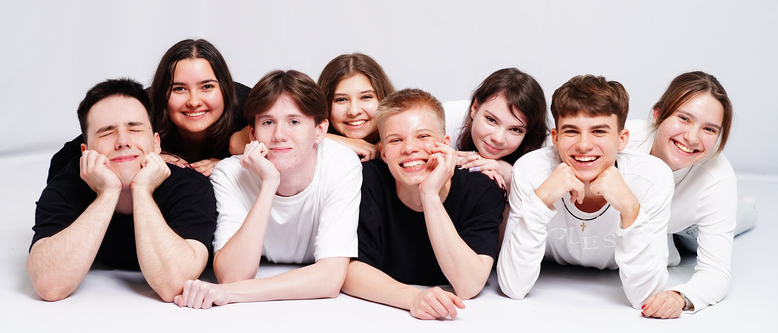 MEMENTO.Выпускные альбомы, школьные, юбилейные и другие книги. Ростов-на-Дону