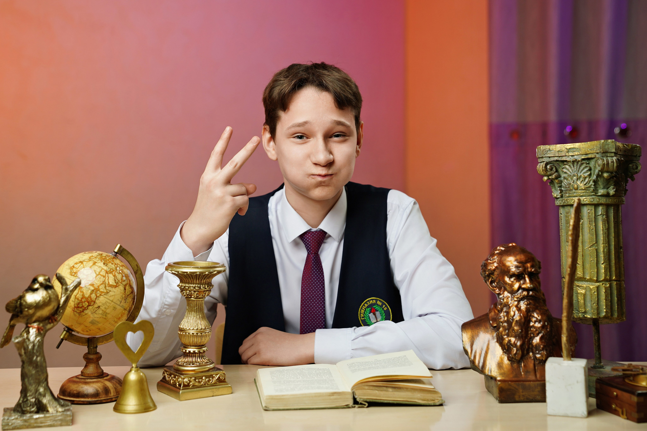 Виньетка + портреты. GOTRA — выпускные альбомы в Тюмени