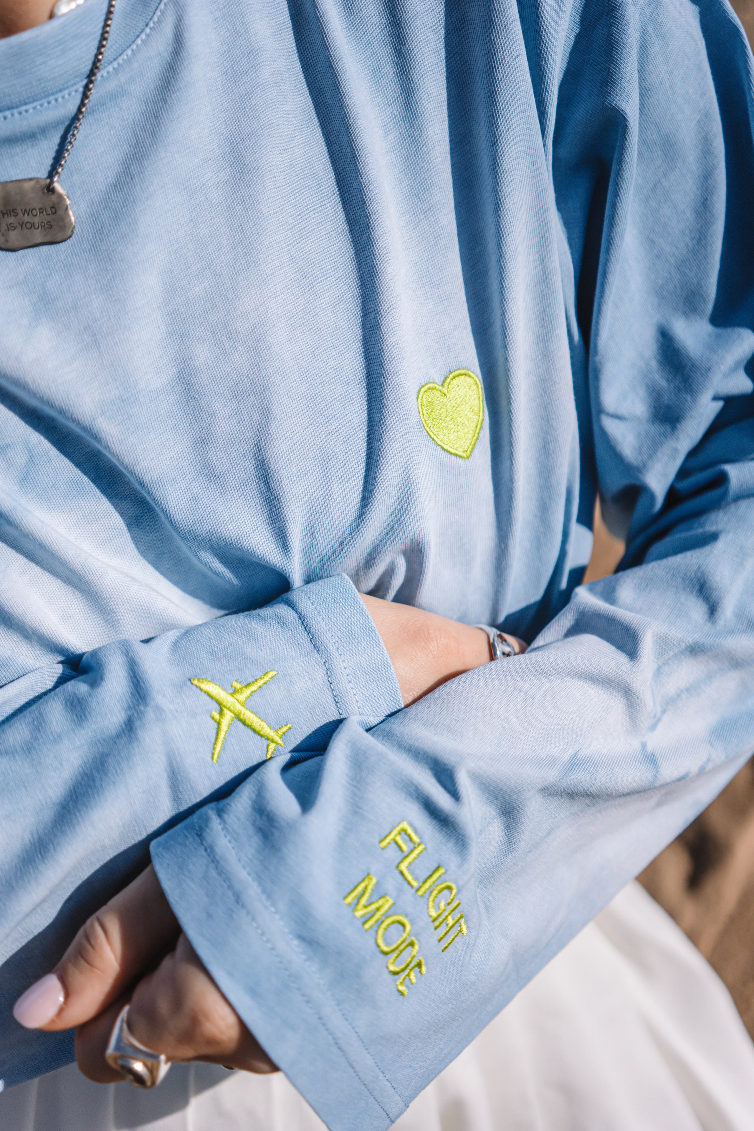 Лимитированная коллекция мерча S7 совместно с брендом Chuka. Лонгслив с вышивкой.