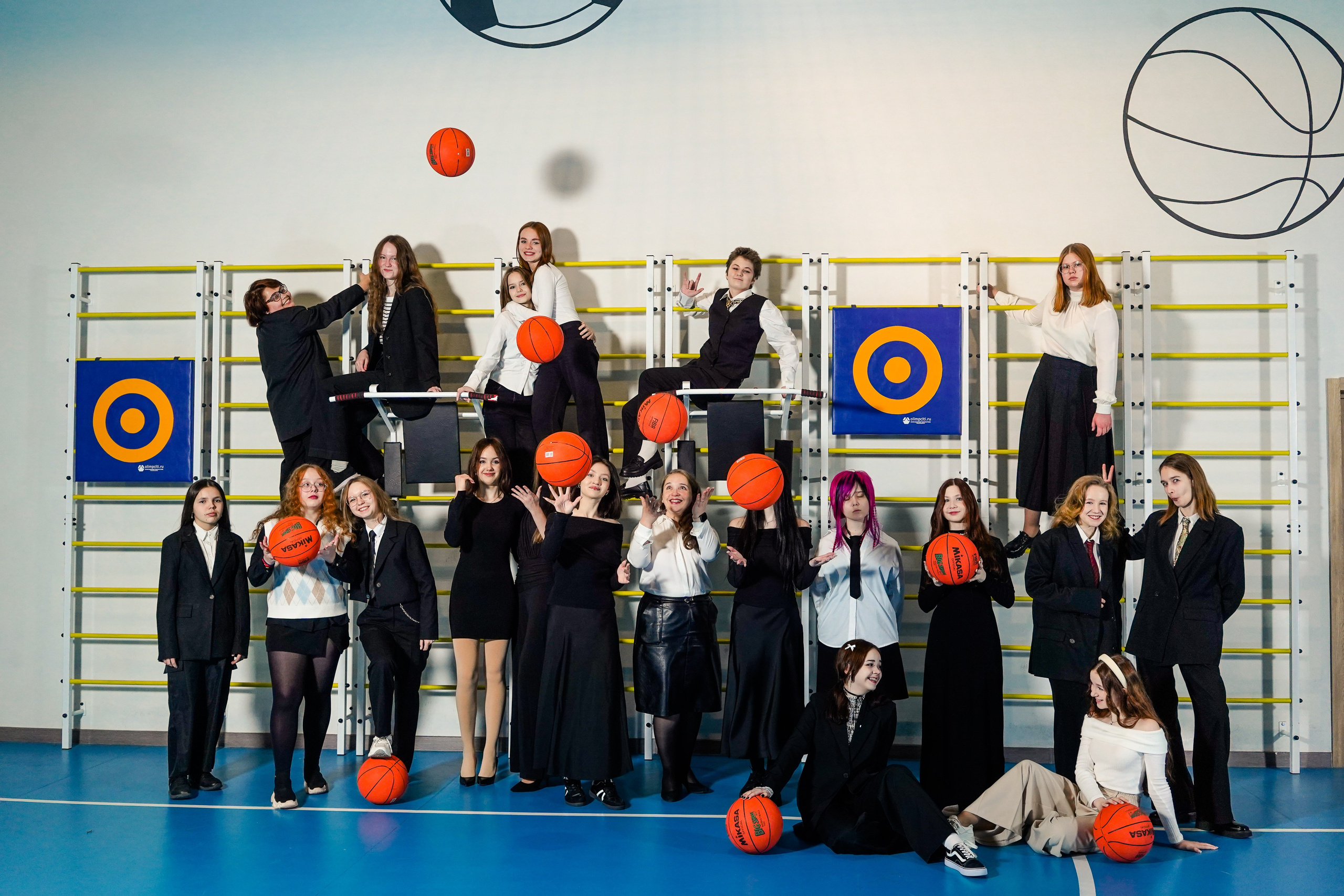 Гимназия № 40, 9 класс. Семейный и портретный фотограф в Екатеринбурге Анна Лобанова