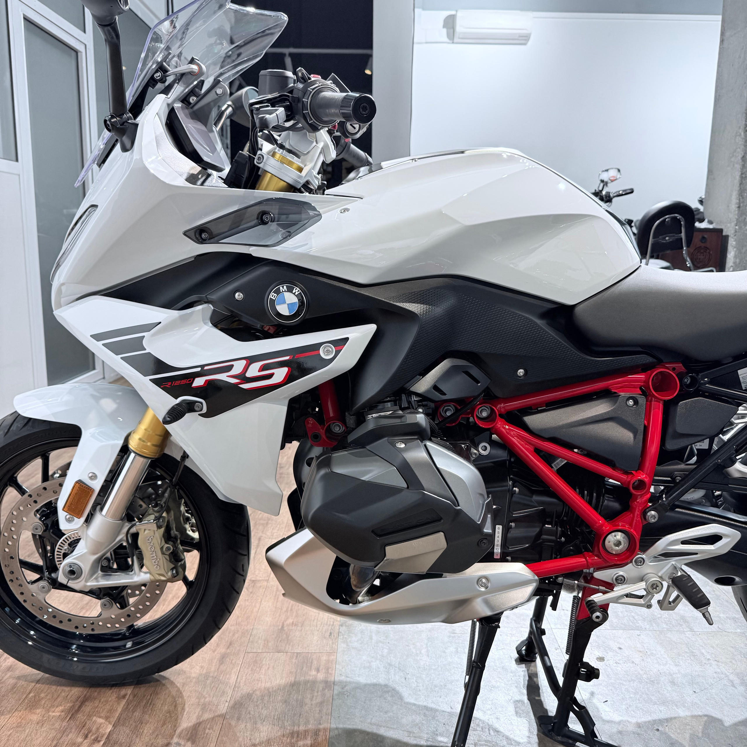 2022 ВМW R1250RS Sрort ABS Light White Red Frаmе. Hello Davidson, Москва. Только хорошие мотоциклы…