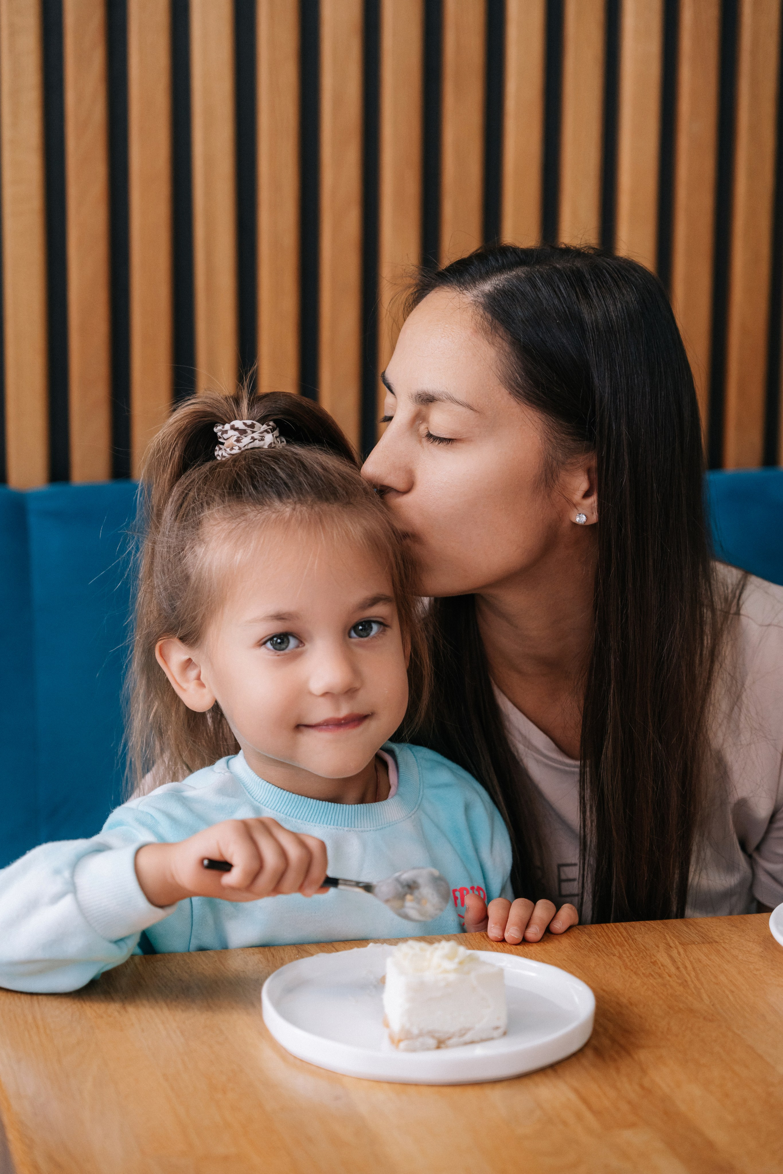 Интерьер кафе Black Hot Coffe (сеть кафе в Королеве)