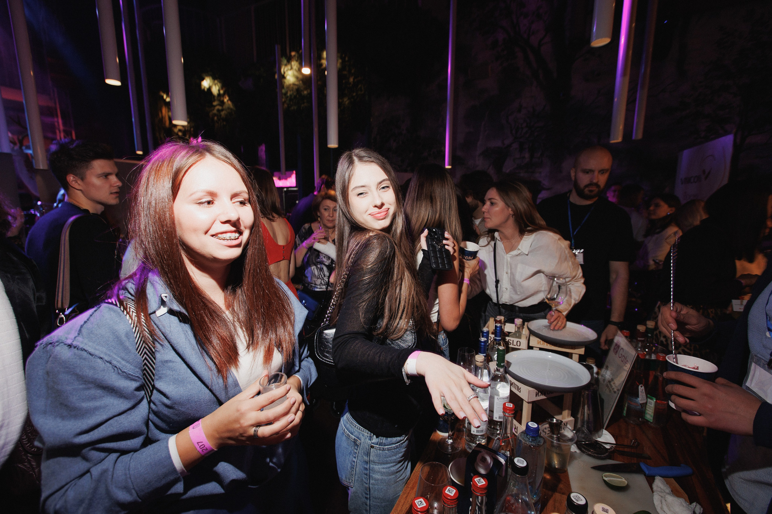 ВИННЫЙ ФЕСТИВАЛЬ. СВОИ. ФОТООТЧЕТЫ-СОБЫТИЯ-МЕСТА