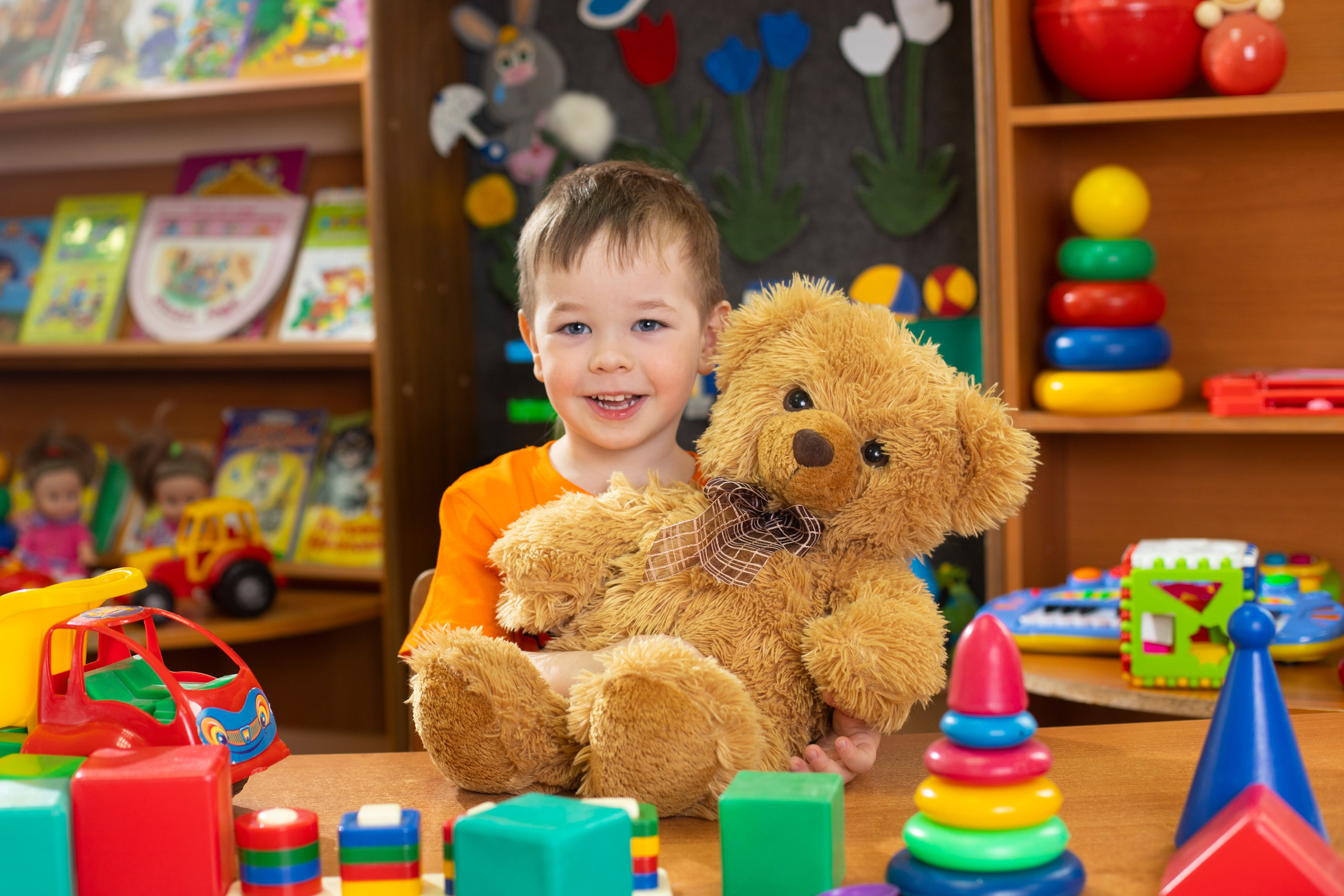 Один день в детском саду. ВЫПУСКНЫЕ АЛЬБОМЫ для детского сада и школы Санкт-Петербург и Лен. область