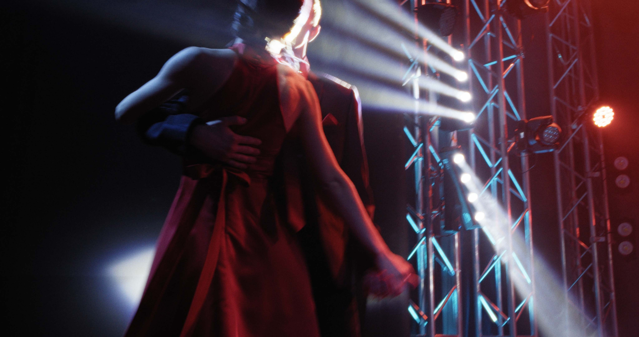 Клип группы Снимки — Танцуй. Цветокоррекция видео