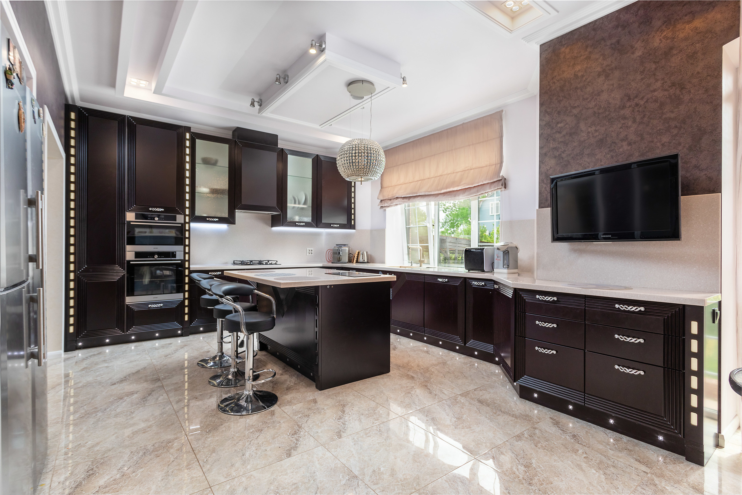 Съемка интерьеров кухонь. Максим Бондарев, коммерческий фотограф для бизнеса | Курск