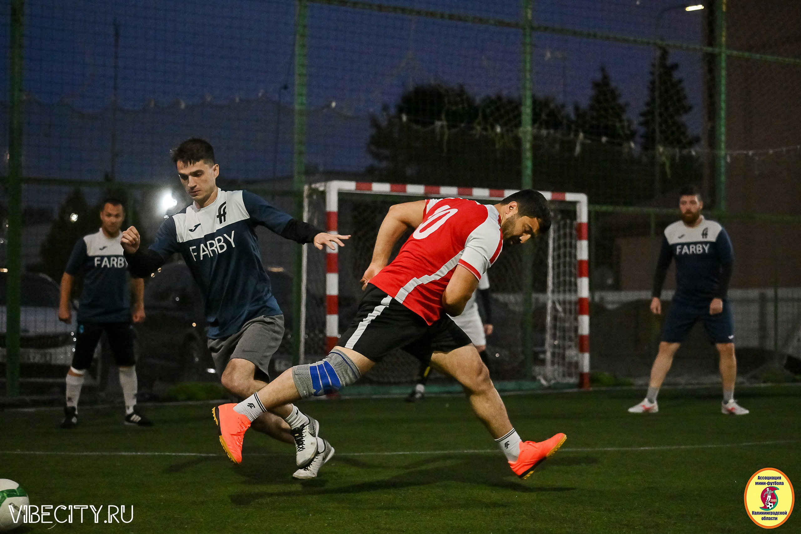 ИГРЫ МИНИ-ФУТБОЛЬНОЙ И КОРПОРАТИВНОЙ ЛИГИ. VIBECITY.RU Вайб Сити Ру Фоторепортажи Фотоотчеты Калининград