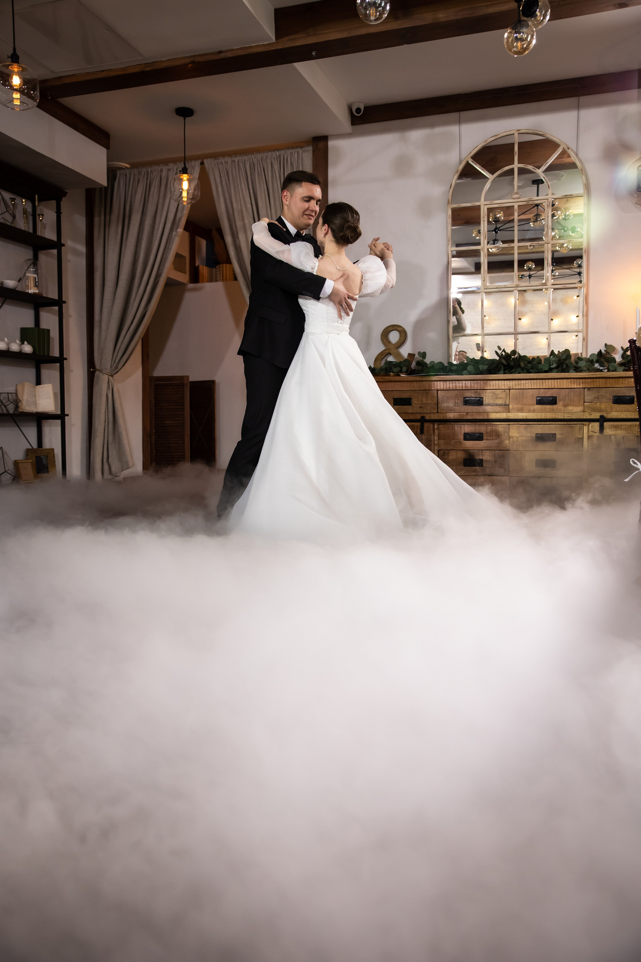 Свадебный фотограф СПб Цена Качество Профессионал Комфорт Радость. ФОТОГРАФ РАДОСТИ Фотосессия в студии СПб. Портретный фотограф — Юрий Торлопов