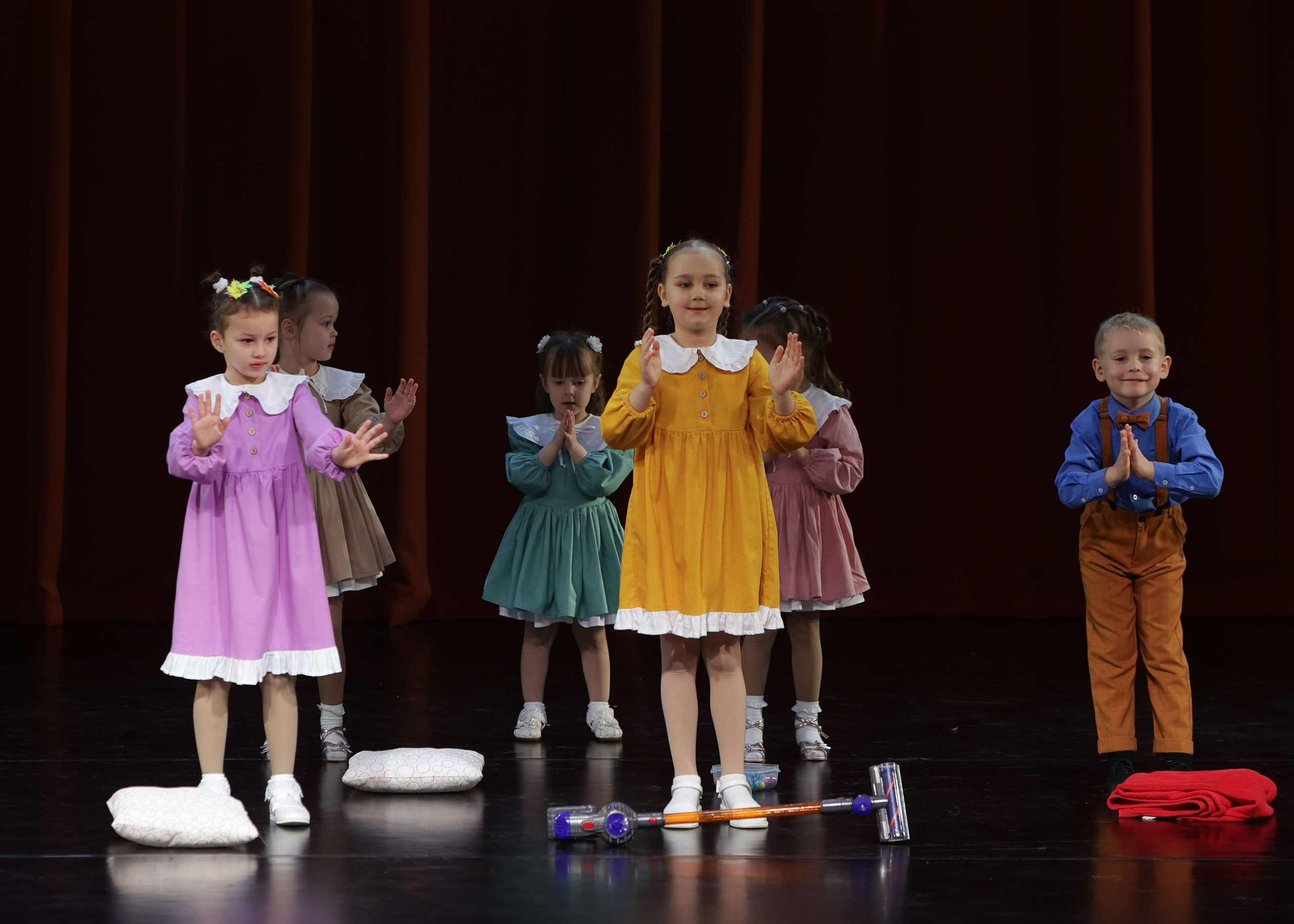 Фестиваль хореографического искусства «КУБОК ЛЕГЕНДЫ — 2025». Выпускные альбомы и школьный фотограф в Подольске, Троицке, Щербинке, Москве и Московской области