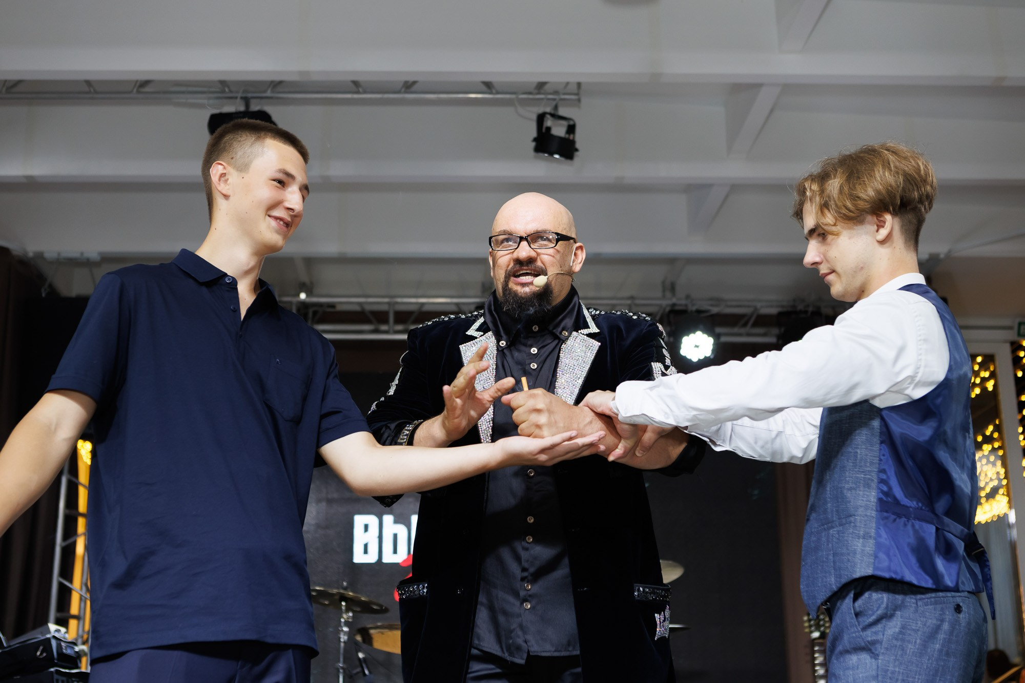 Выпускной вечер в Севастопольской гимназии № 1 имени А. С. Пушкина. Свадебный фотограф, фотосъемка в Крыму, Севастополе, Симферополе, Ялте