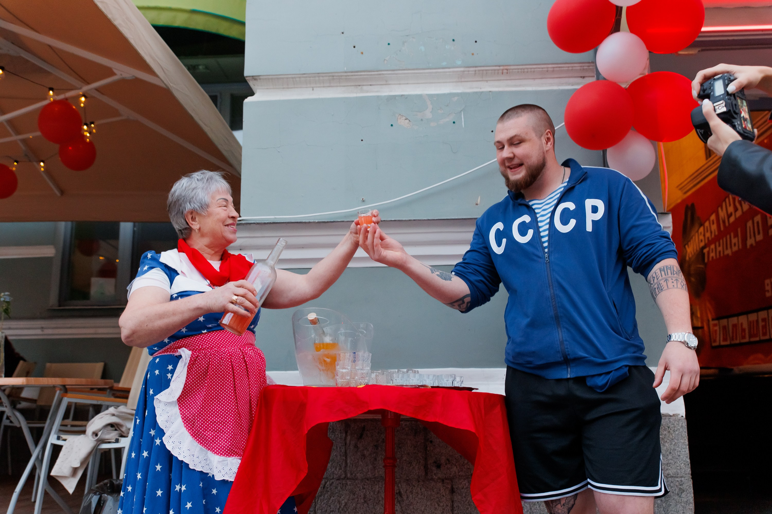 РЮМОЧНОЙ на углу ОДИН ГОД. СВОИ. ФОТООТЧЕТЫ-СОБЫТИЯ-МЕСТА