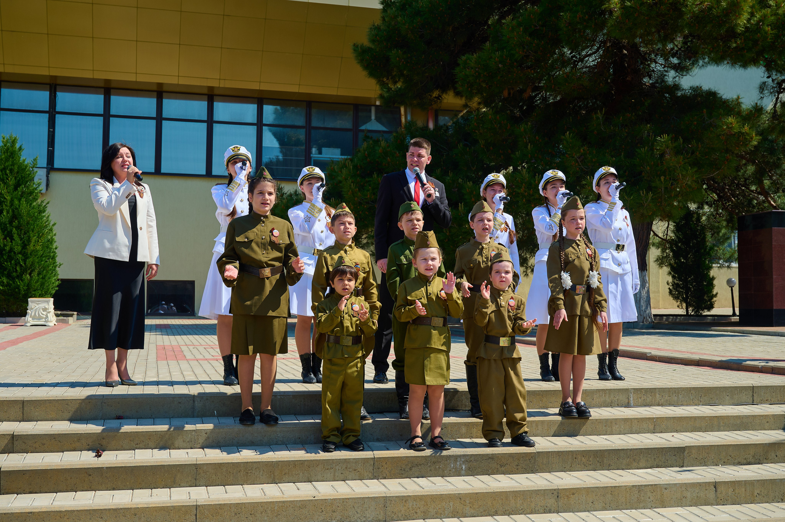 Митинг (мая в Кабардинке. Жизнь курорта Кабардинка в фотографиях