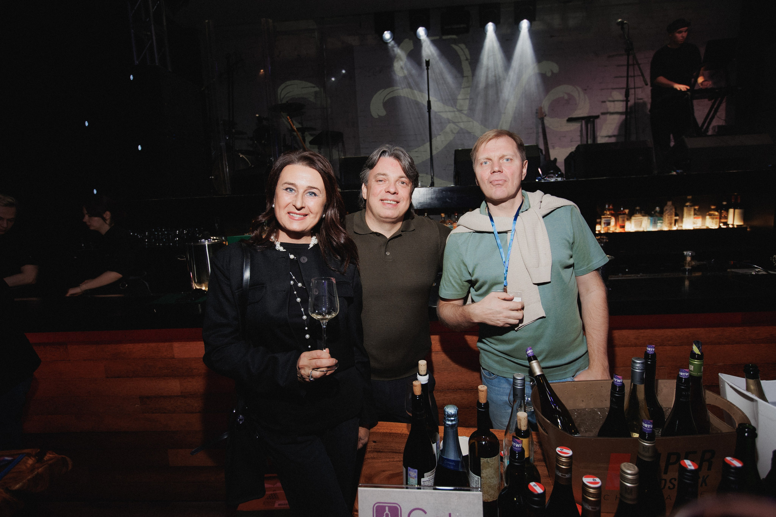 ВИННЫЙ ФЕСТИВАЛЬ. СВОИ. ФОТООТЧЕТЫ-СОБЫТИЯ-МЕСТА