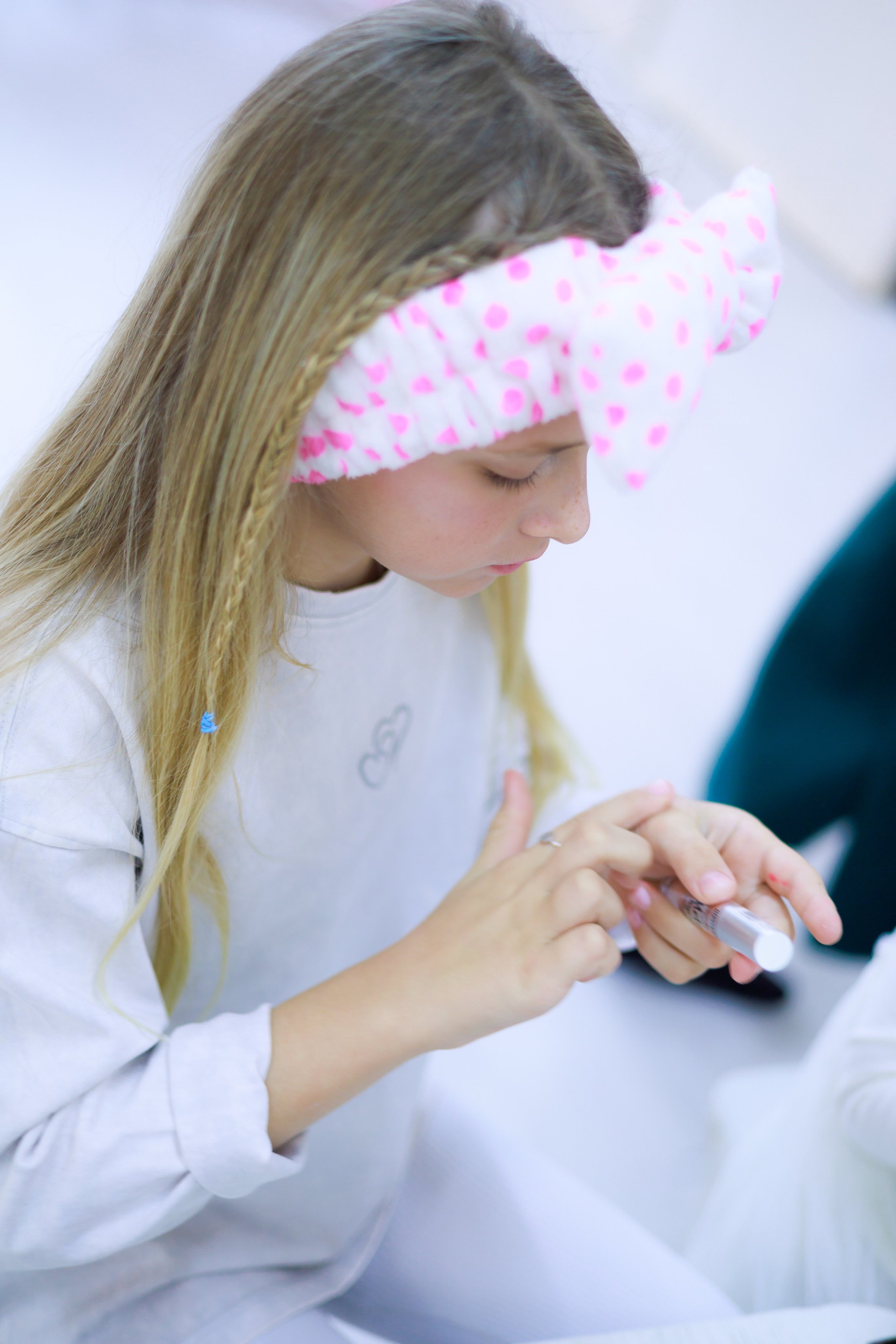 От детского макияжа к макияжу по-взрослому: урок макияжа для девочек 7-10 лет 2 февраля во Владивостоке. Школа для девочек во Владивостоке — Само Совершенство