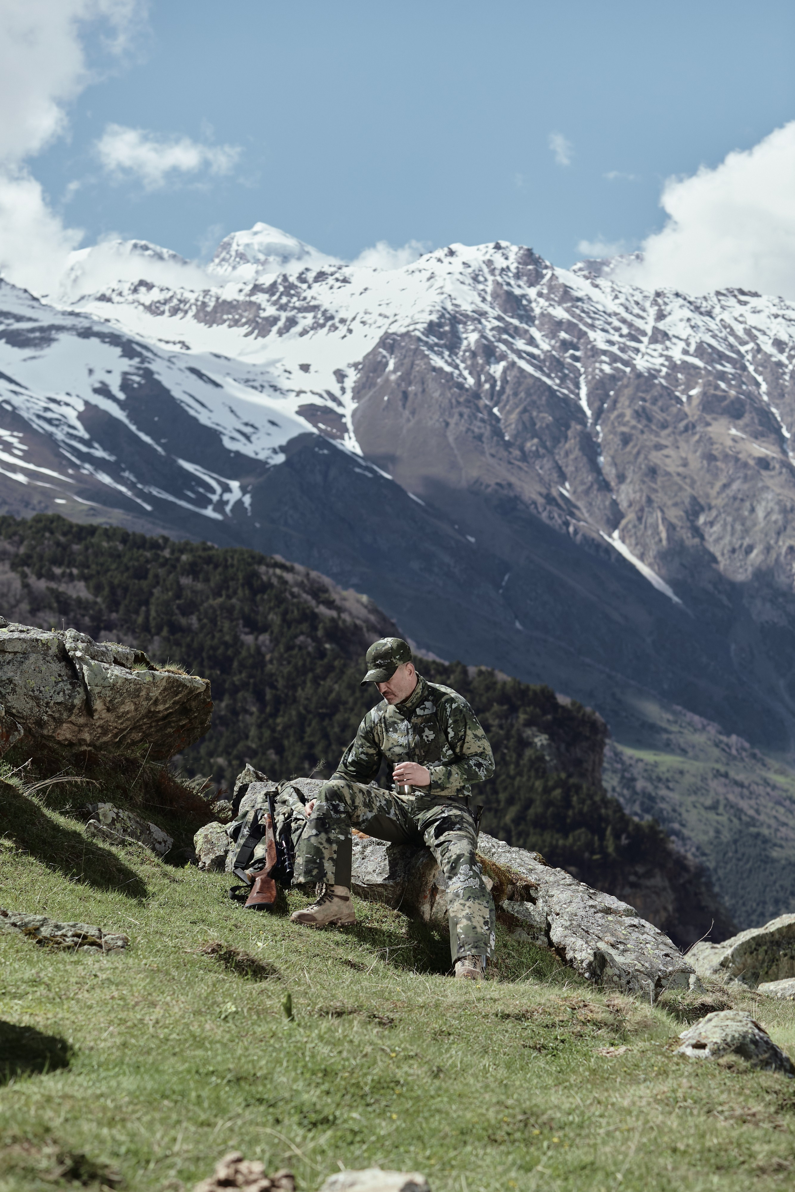 Съемка для бренда охотничьей одежды под ключ. Фотограф Продюсер в горах КБР / Москва Нальчик Горы