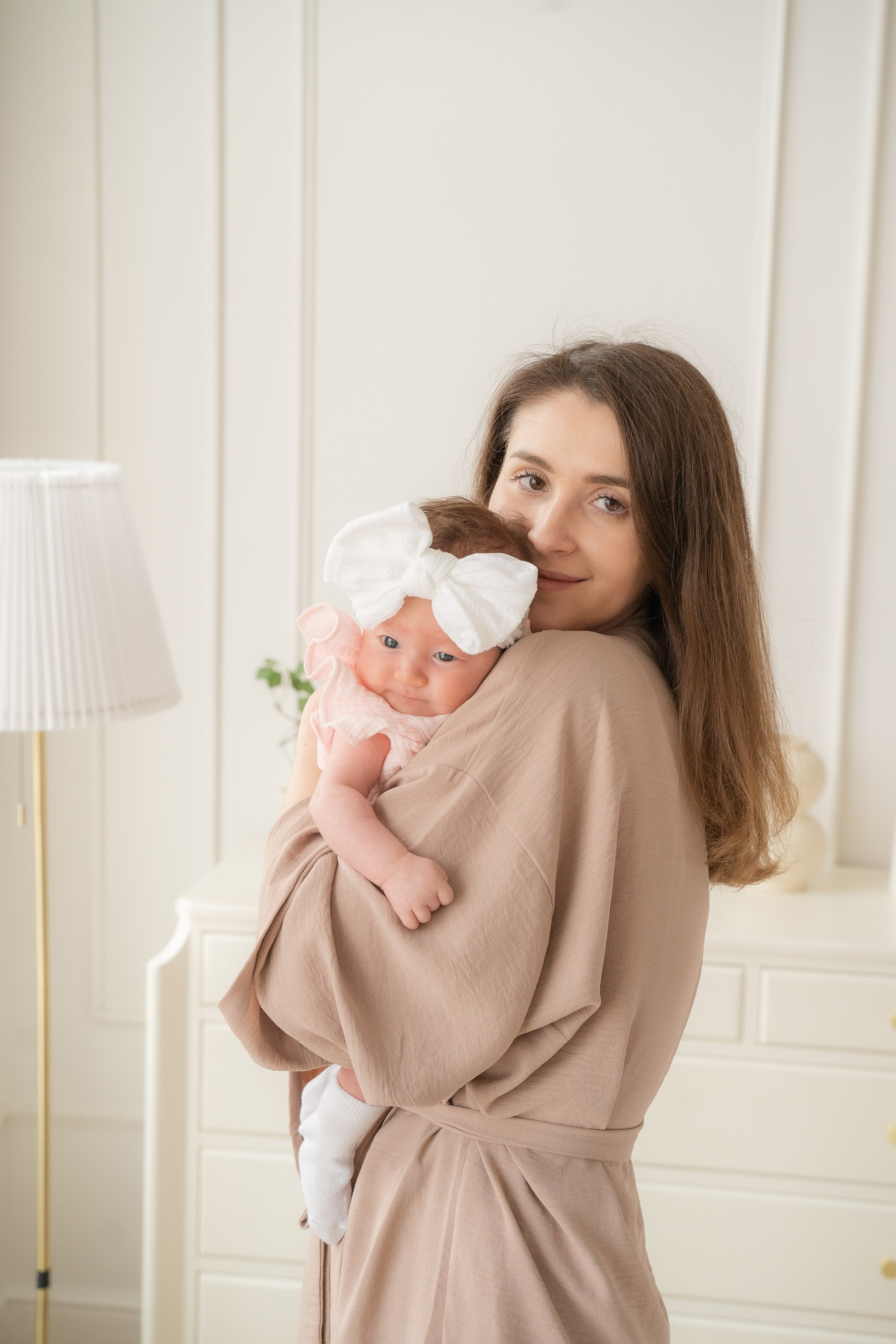 Лайфстайл фотосессия новорожденной в студии