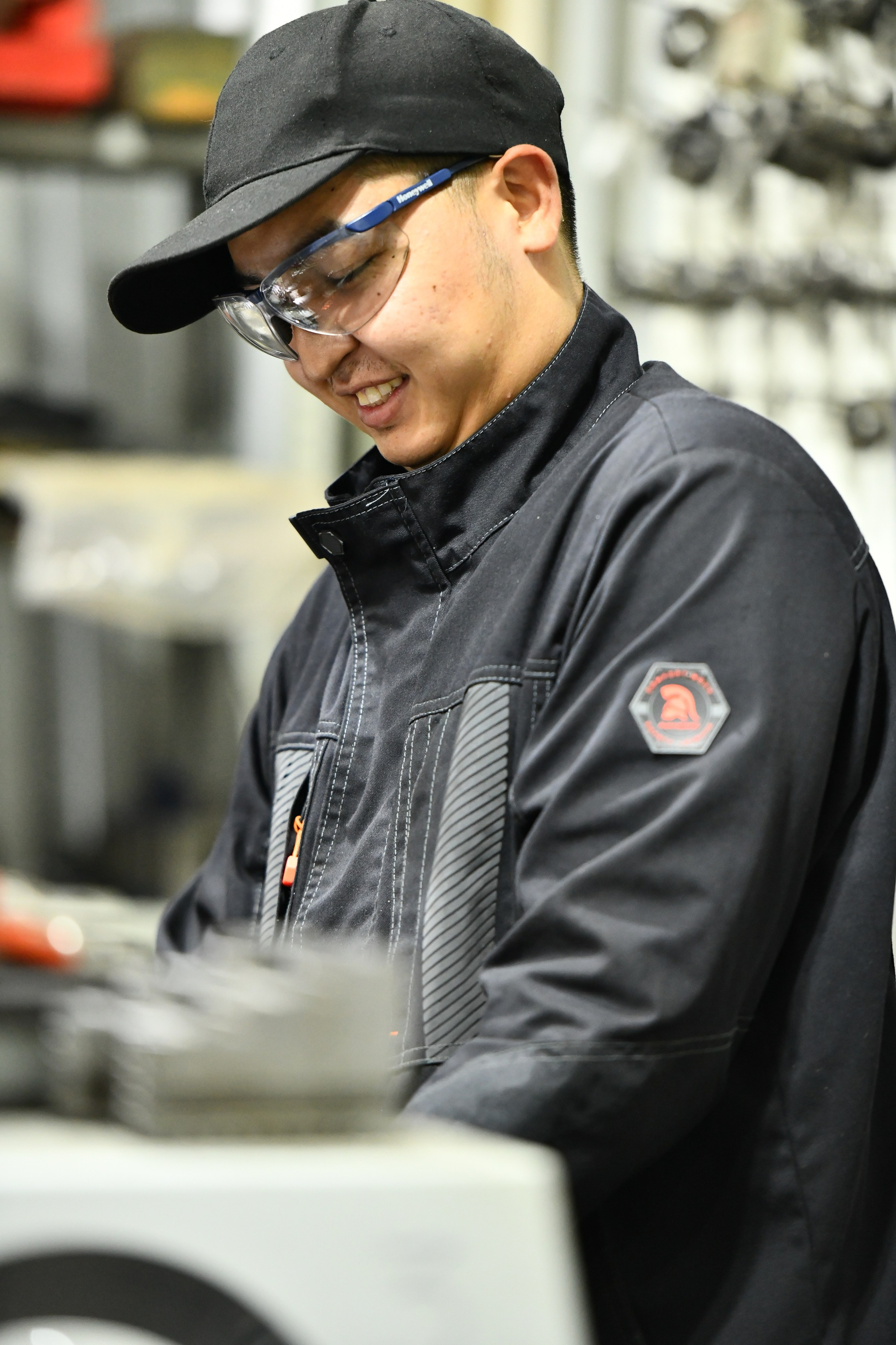 Репортаж с экскурсии на Завод ТРОМ. Репортажный и семейный фотограф — Шелихов Сергей