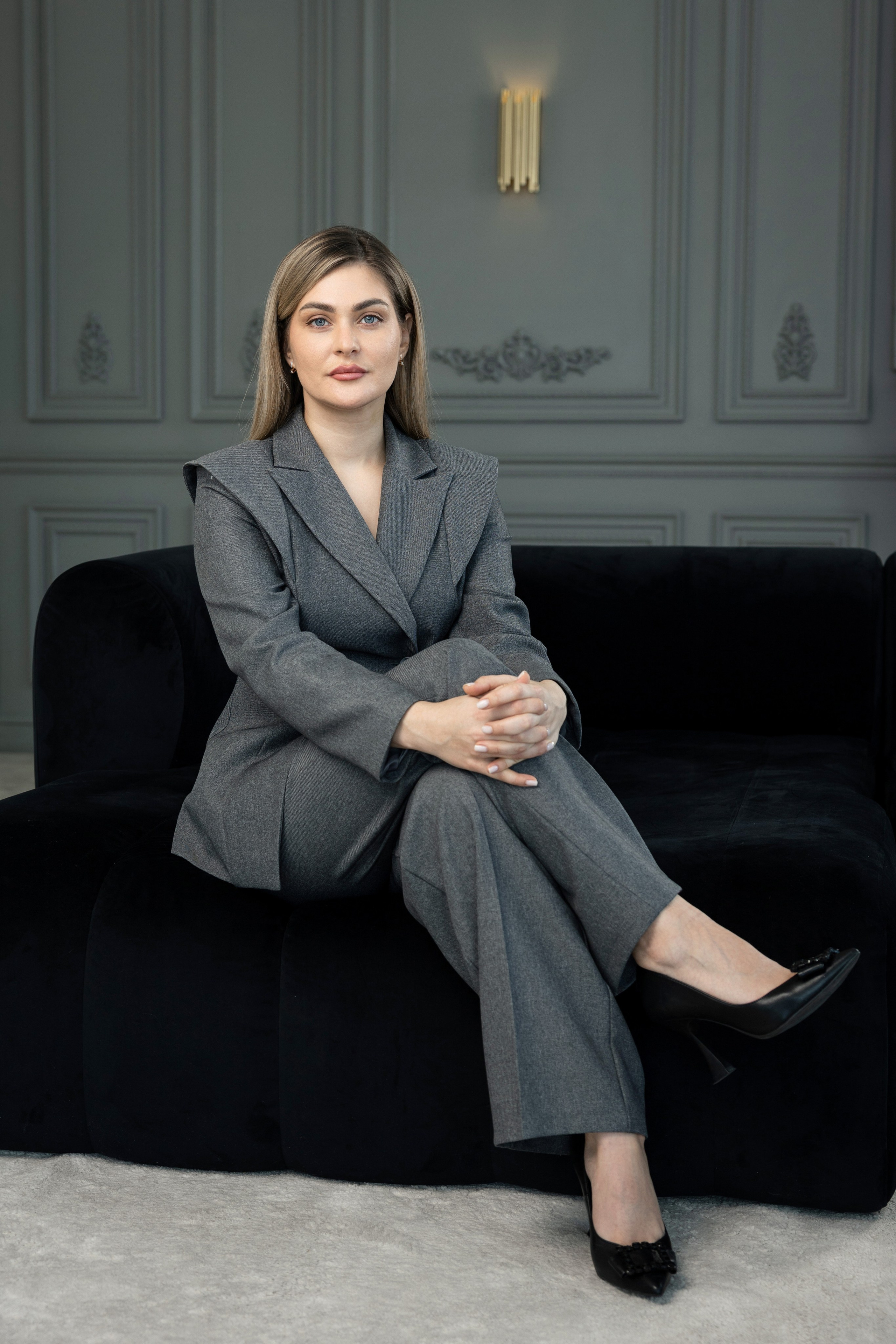 Деловая фотосессия юриста — минималистичный профессиональный портрет. Фотограф в Ростове Александр Градов — заказать услуги фотографа