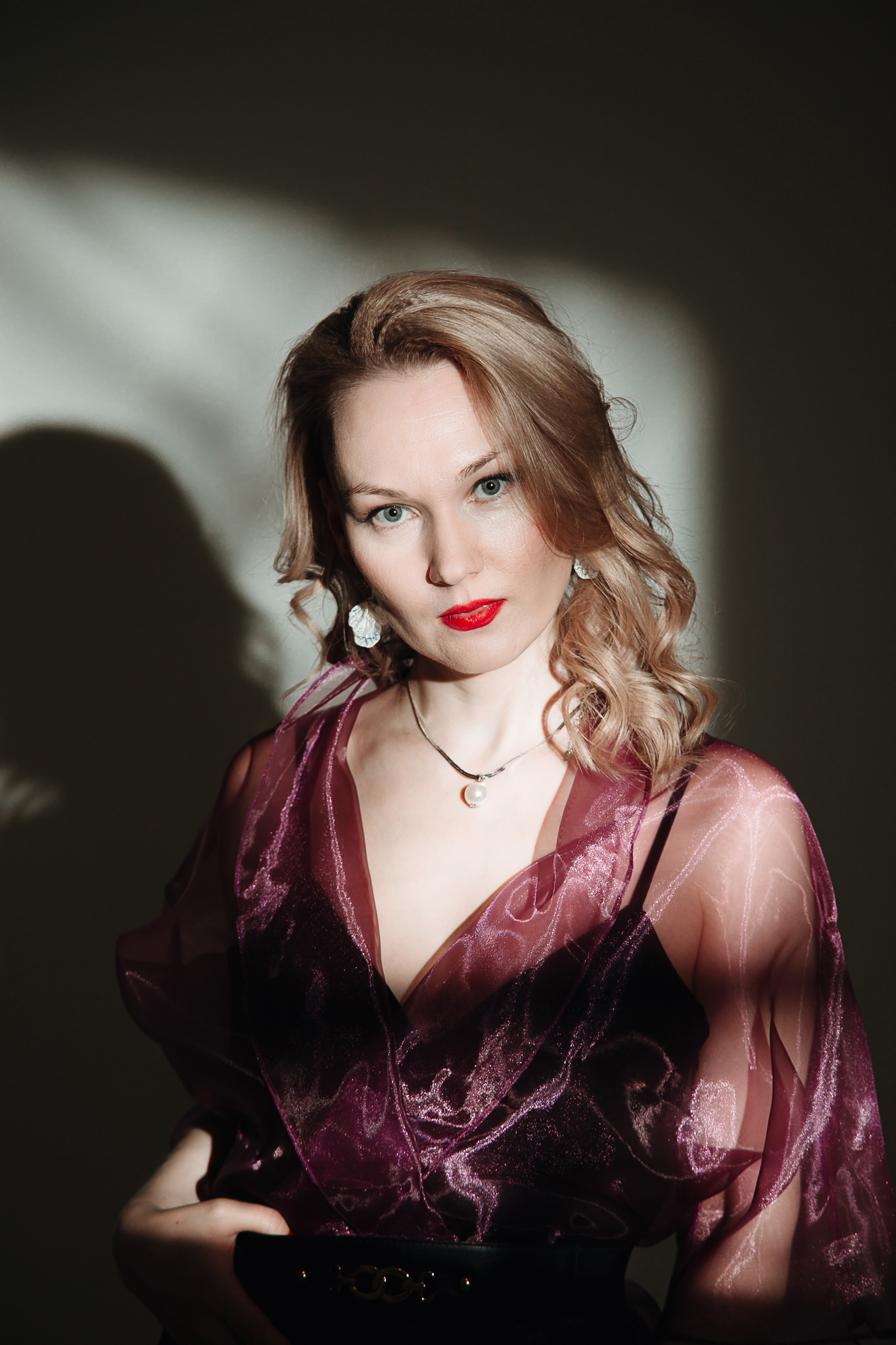 Фотосессия Анны в Москве — живые кадры, которые рассказывают о личности. Бренд‑фотограф в Москве | Rina _Sphoto — личный и бизнес‑контент