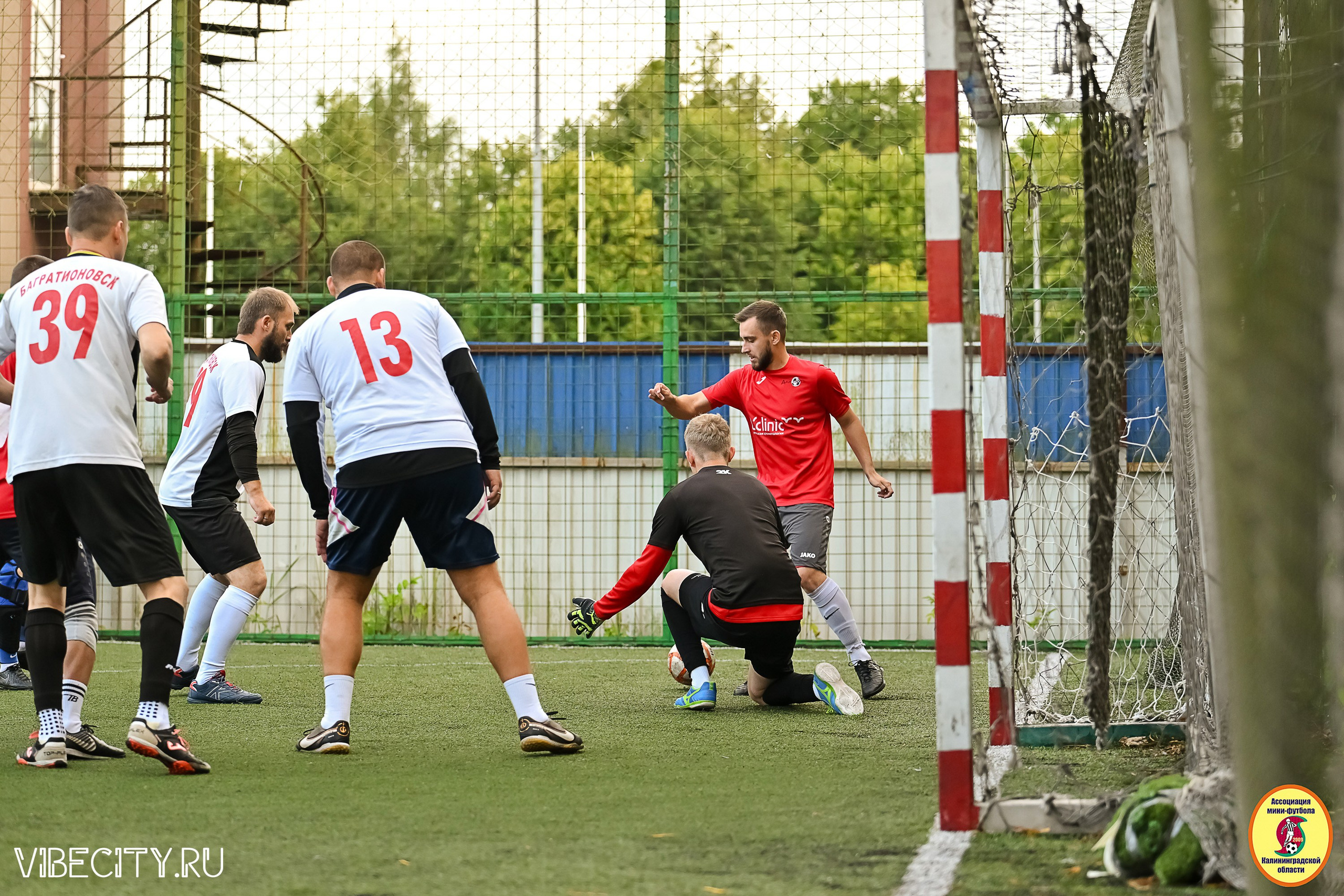ИГРЫ МИНИ-ФУТБОЛЬНОЙ И КОРПОРАТИВНОЙ ЛИГИ. VIBECITY.RU Вайб Сити Ру Фоторепортажи Фотоотчеты Калининград