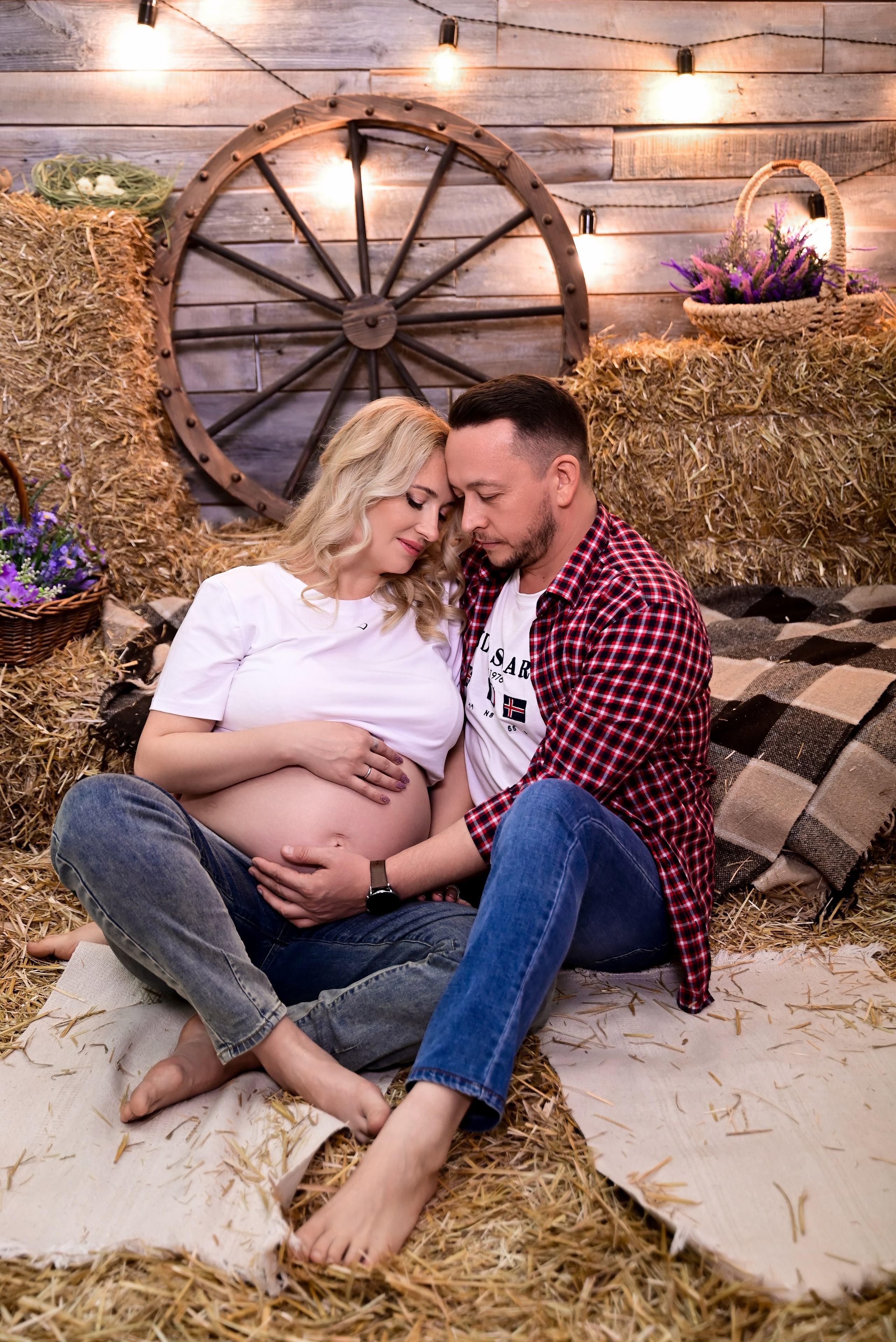 Беременность. Фотостудия Зефир. Фотосессии в студии под ключ. Москва. Семейные и детские фотосессии