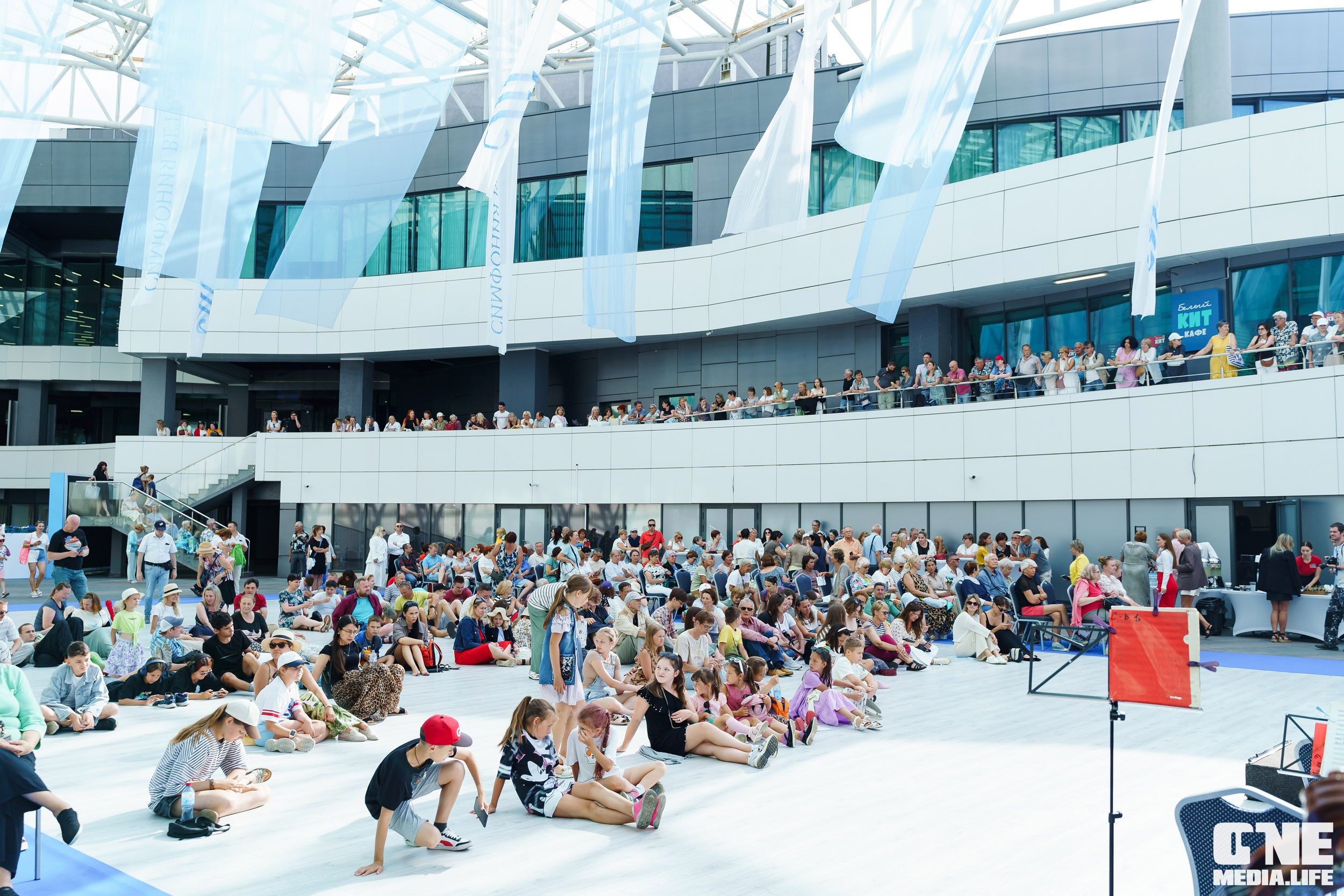 Фоторепортаж с фестиваля «Симфония ветра» в Янтарь Холле. One Media Life: фоторепортажи, фотоотчеты с мероприятий и заведений