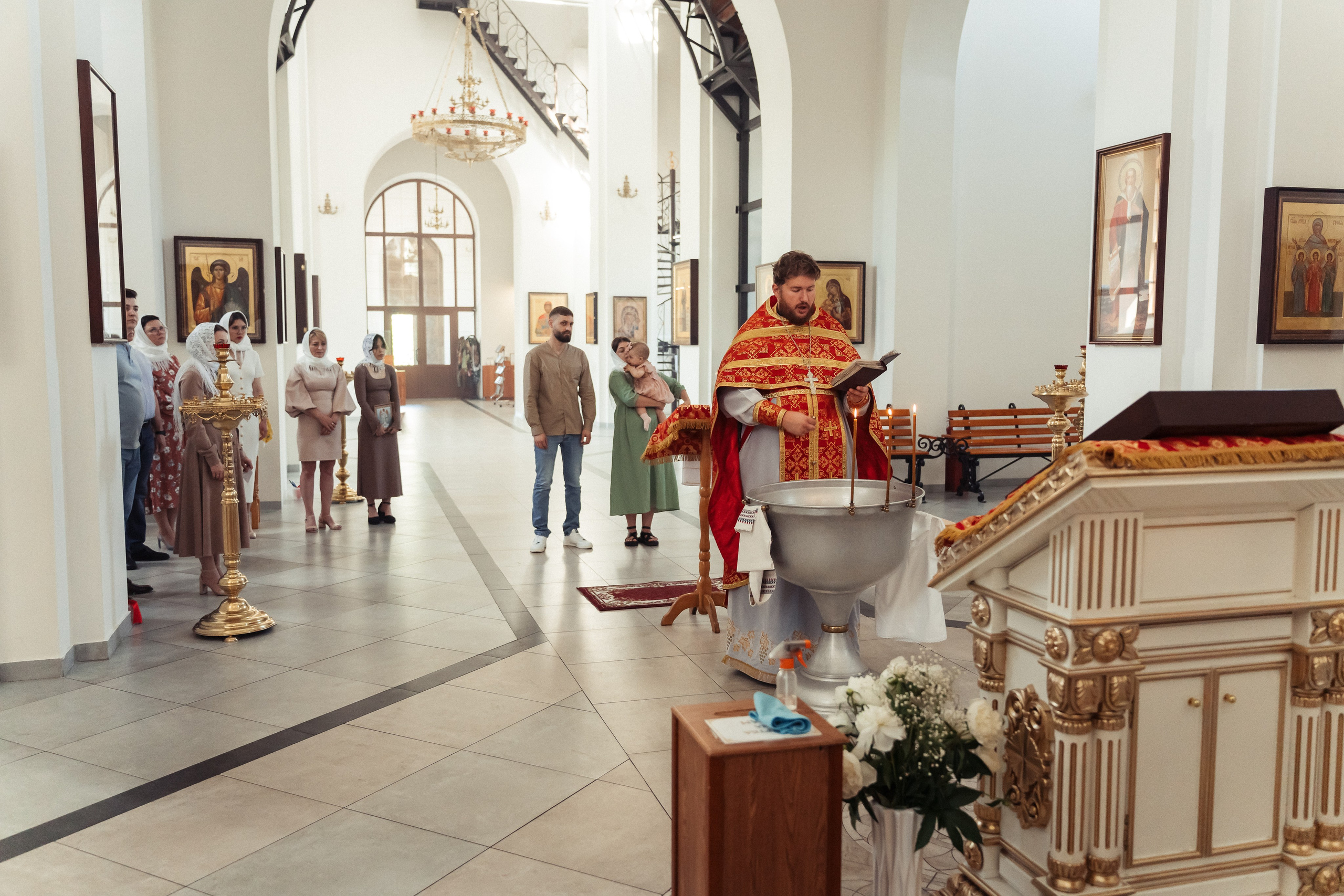 Фотограф на таинство крещения в Воронеже. Фотограф для семей и экспертов в г. Воронеж Ирина Круглова