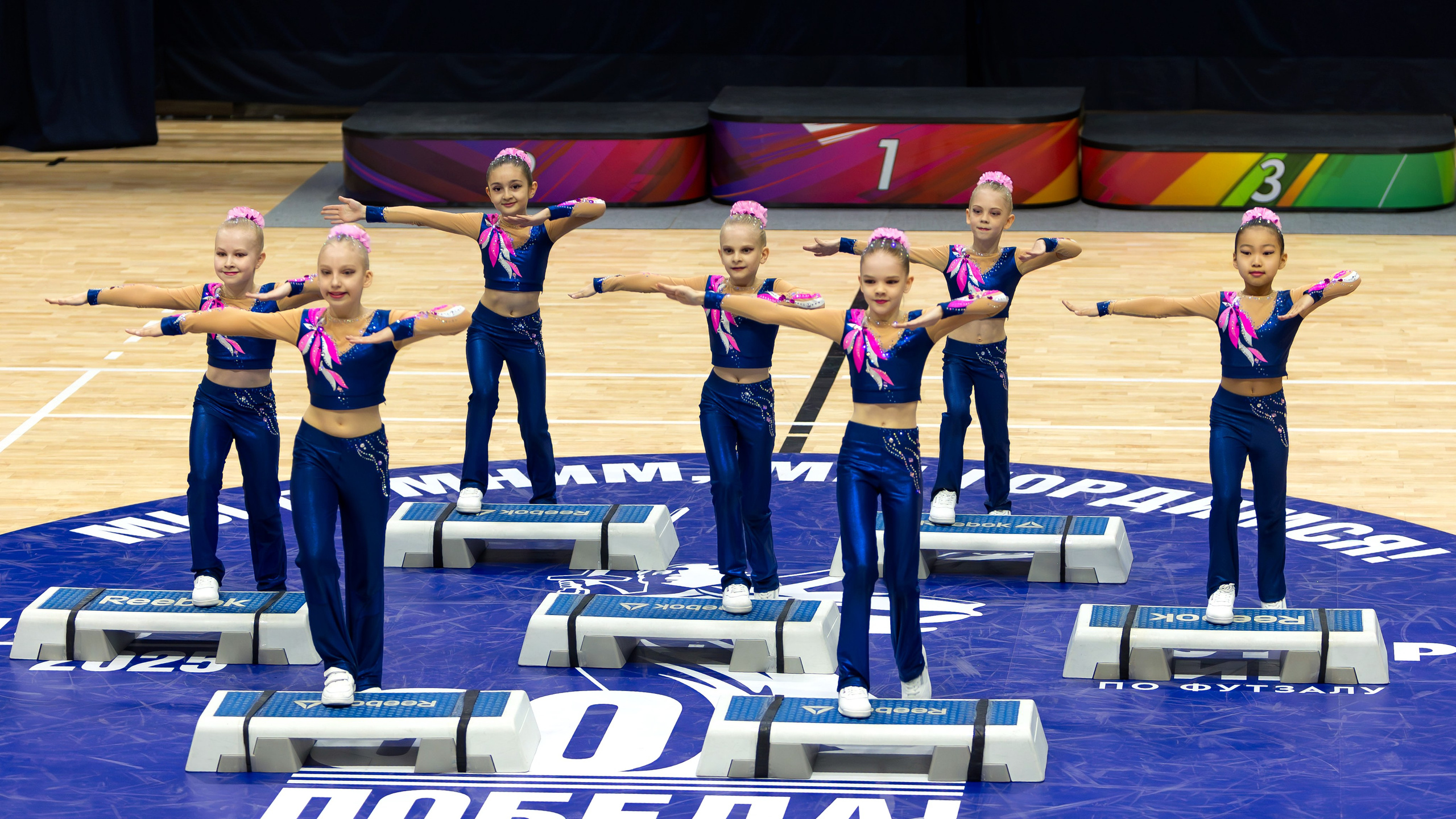 Фестиваль по фитнес-аэробике «Облачко» дисциплина «Степ-аэробика». Выпускные альбомы и школьный фотограф в Подольске, Троицке, Щербинке, Москве и Московской области