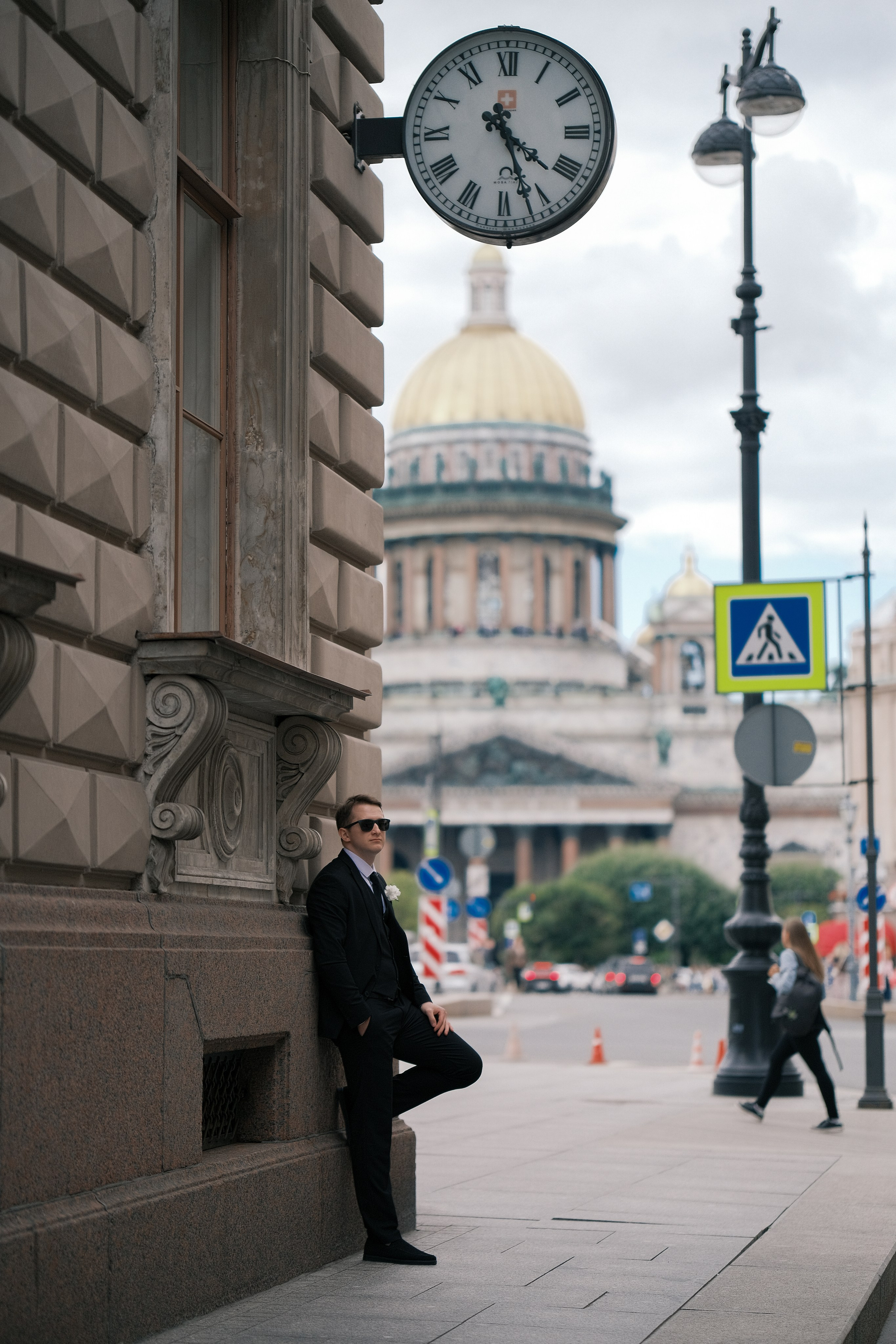 Жених на фоне Исаакиевского собора