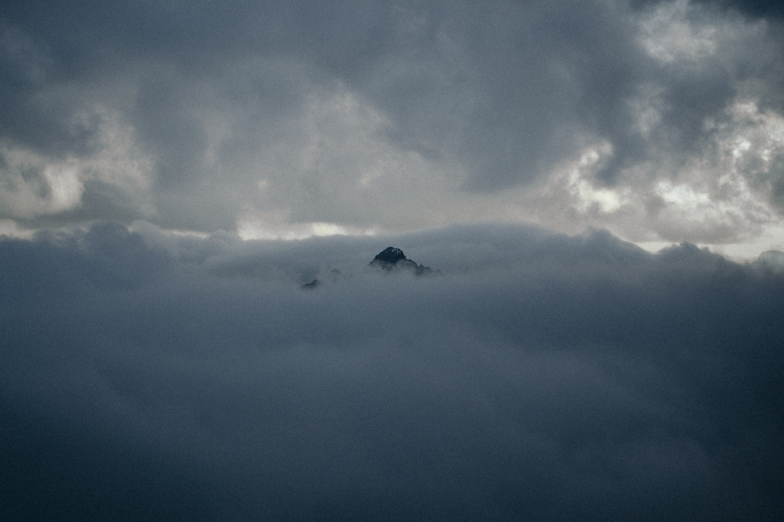 Облака на 3800 м. Фотограф Настя | Экспедиции и лайфстайл