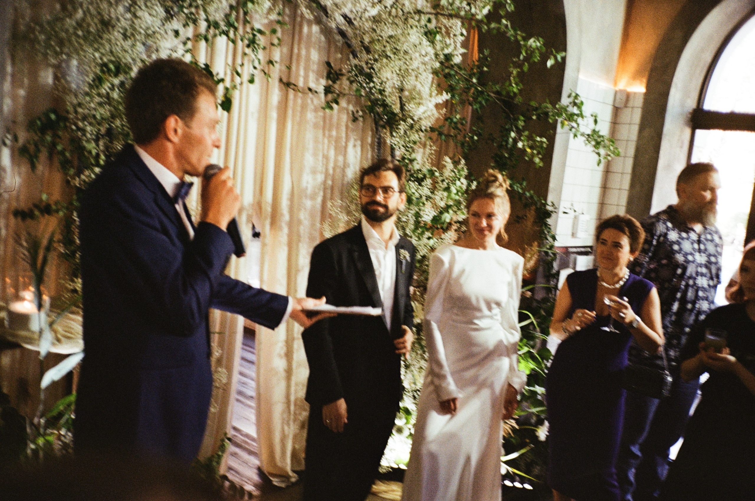 Ведущий-счастливой свадьбы в Калининграде.