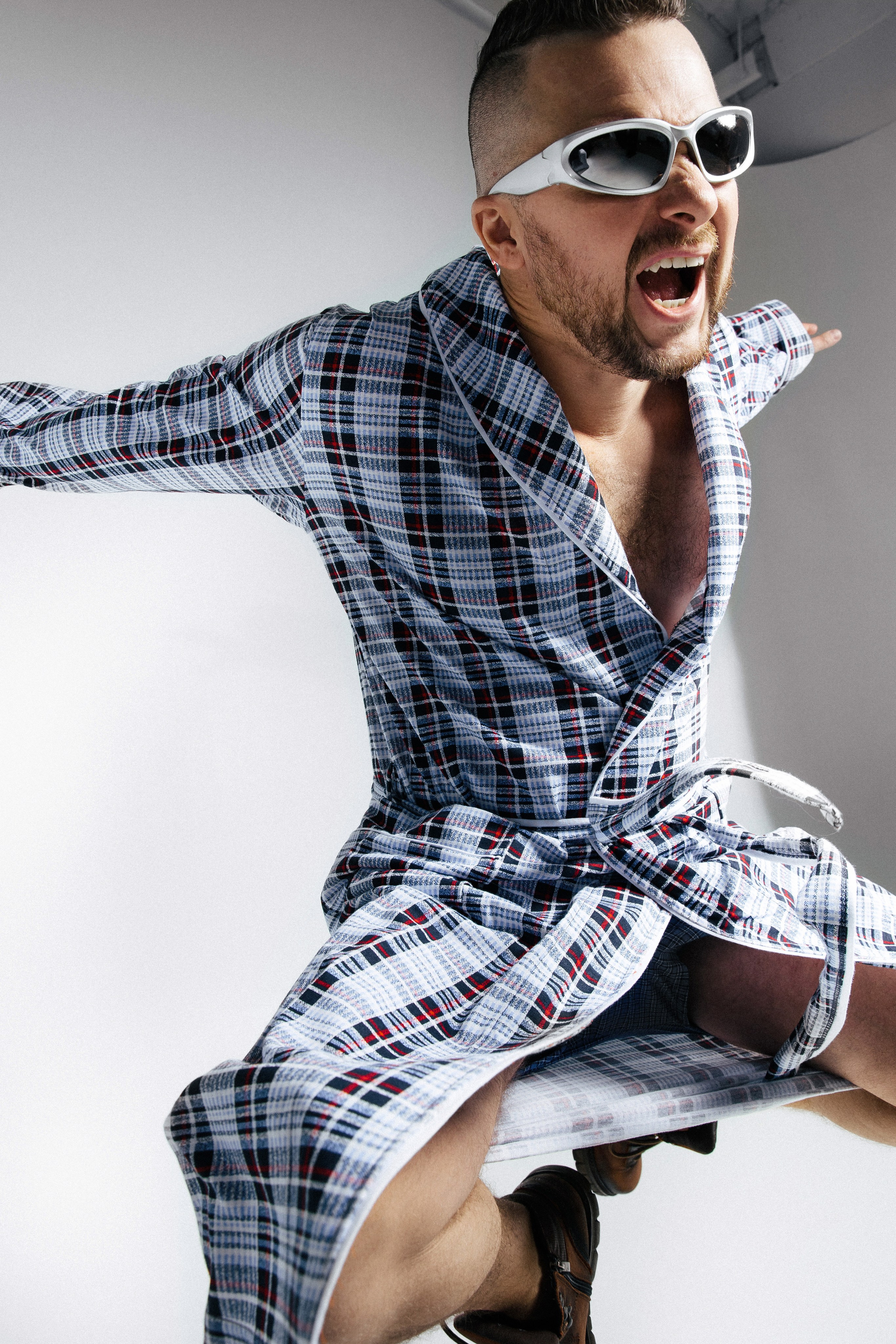 Батя в здании. Фотограф в Новосибирске и Москве