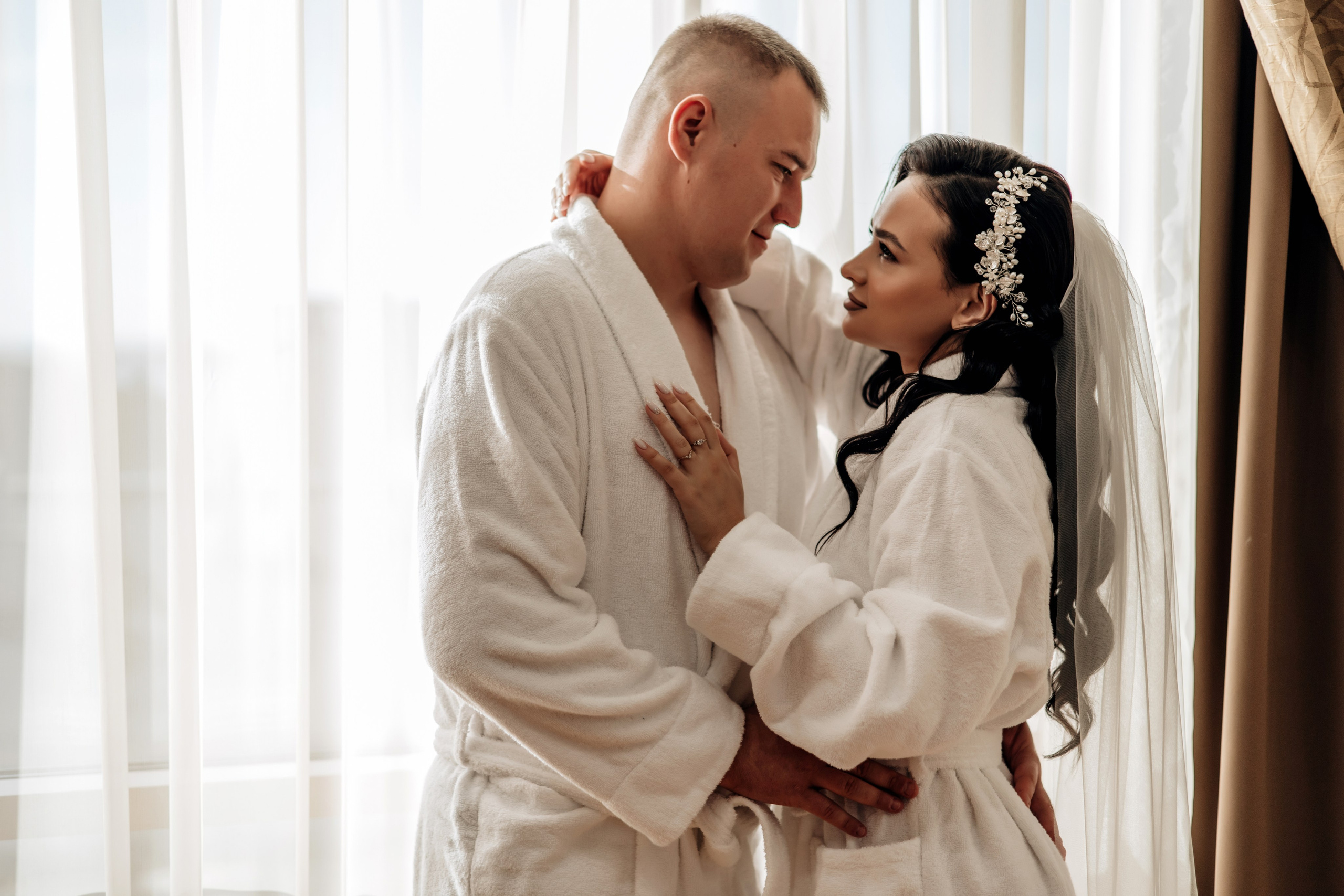 сборы молодоженов в халатиках