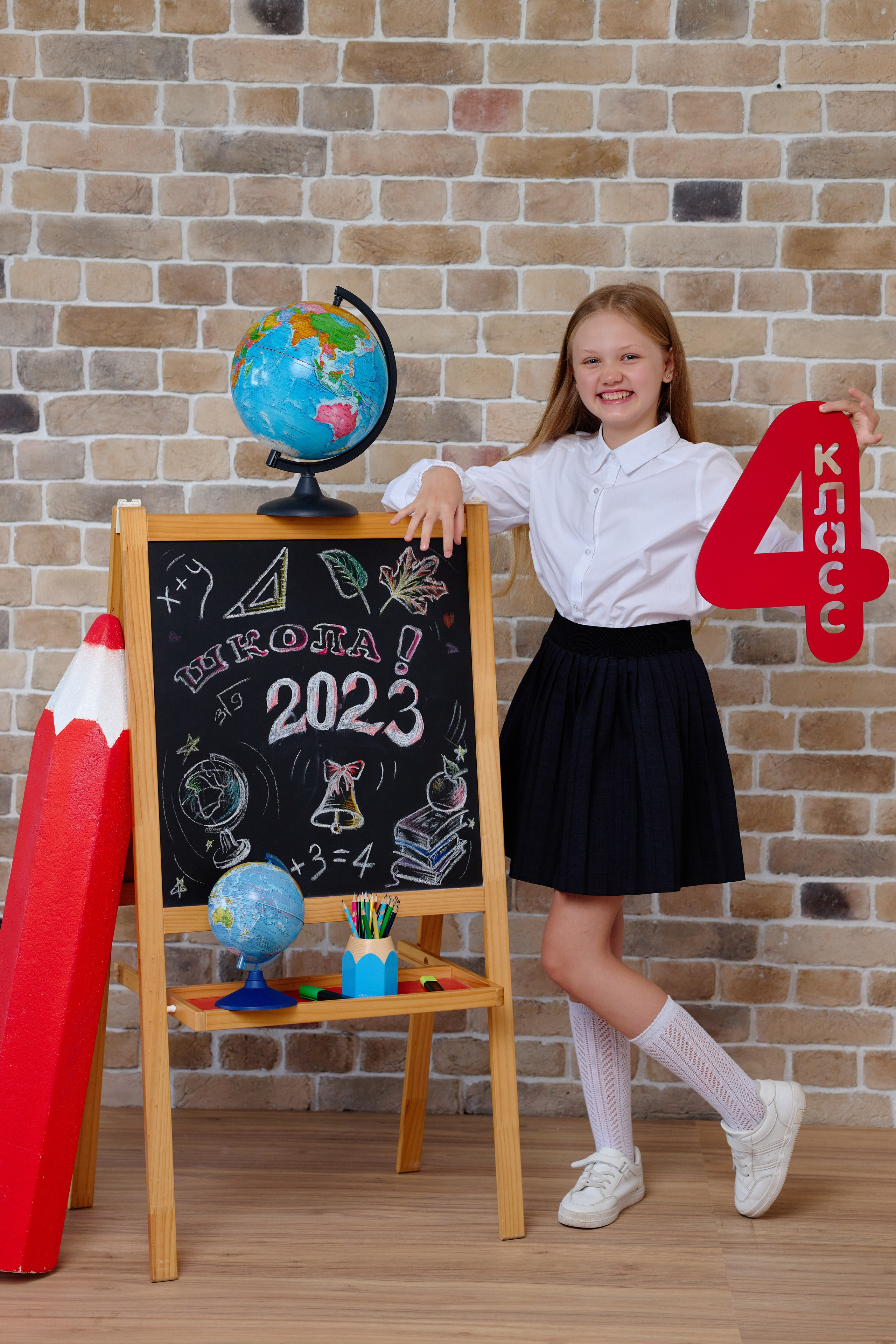 Сьемка 4 класса в студии на Выпускной Альбом. Фотограф Выпускные альбомы Таганрог Сергей Коробченко