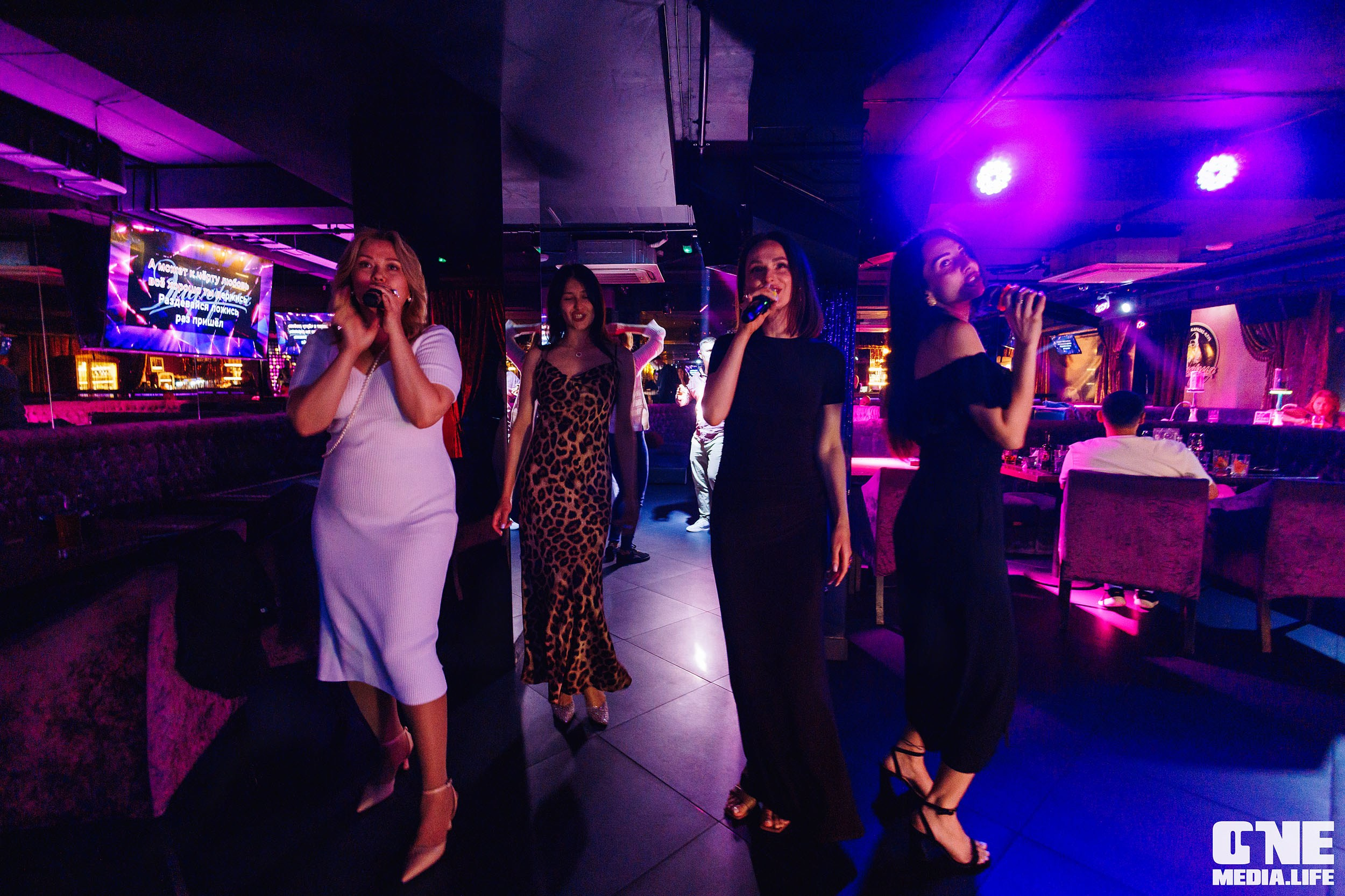 Фоторепортаж из караоке-клуба Эйфория. One Media Life: фоторепортажи, фотоотчеты с мероприятий и заведений