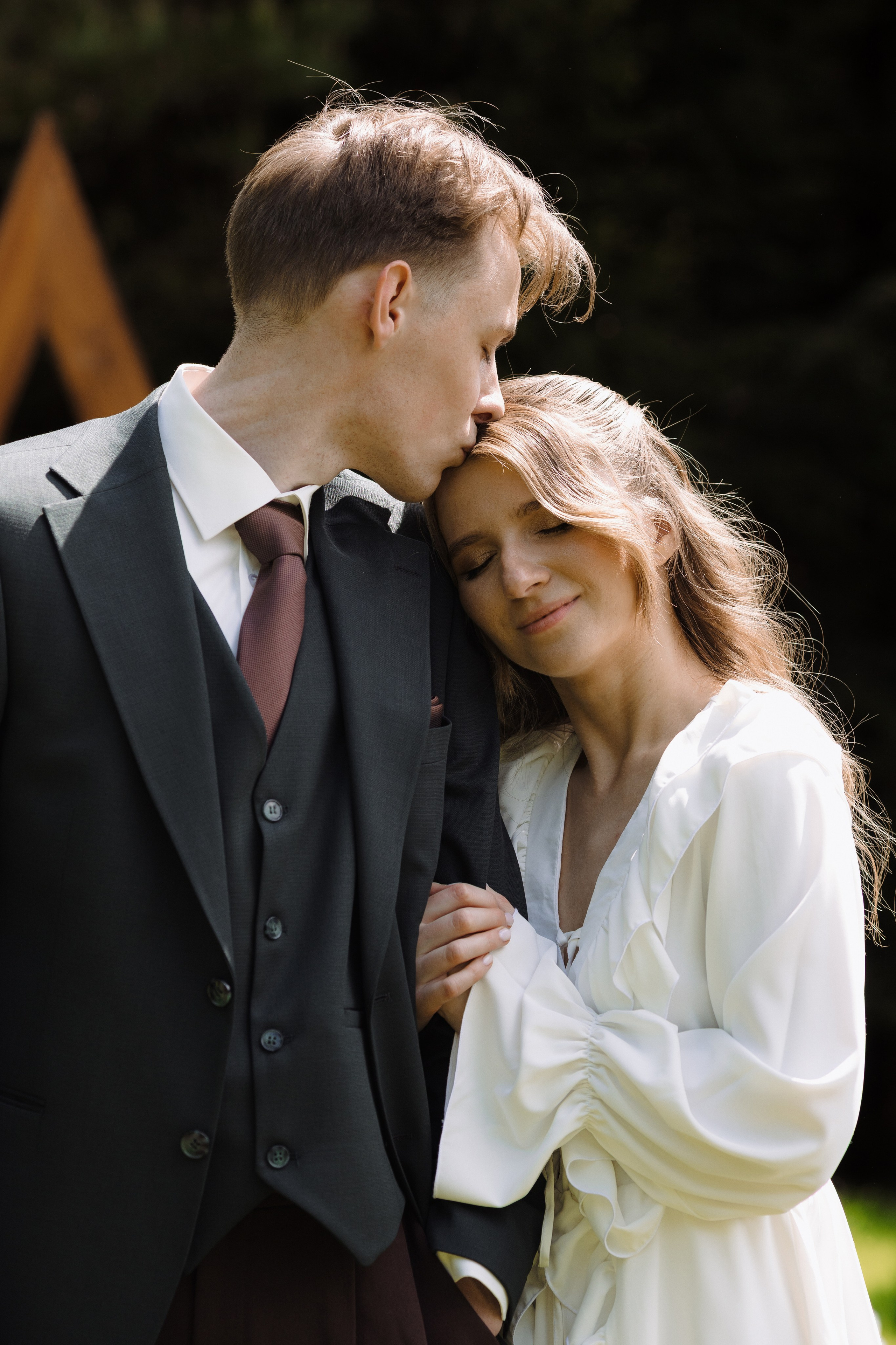 Свадебная фотосессия пары в Агроусадьбе Дачка бай