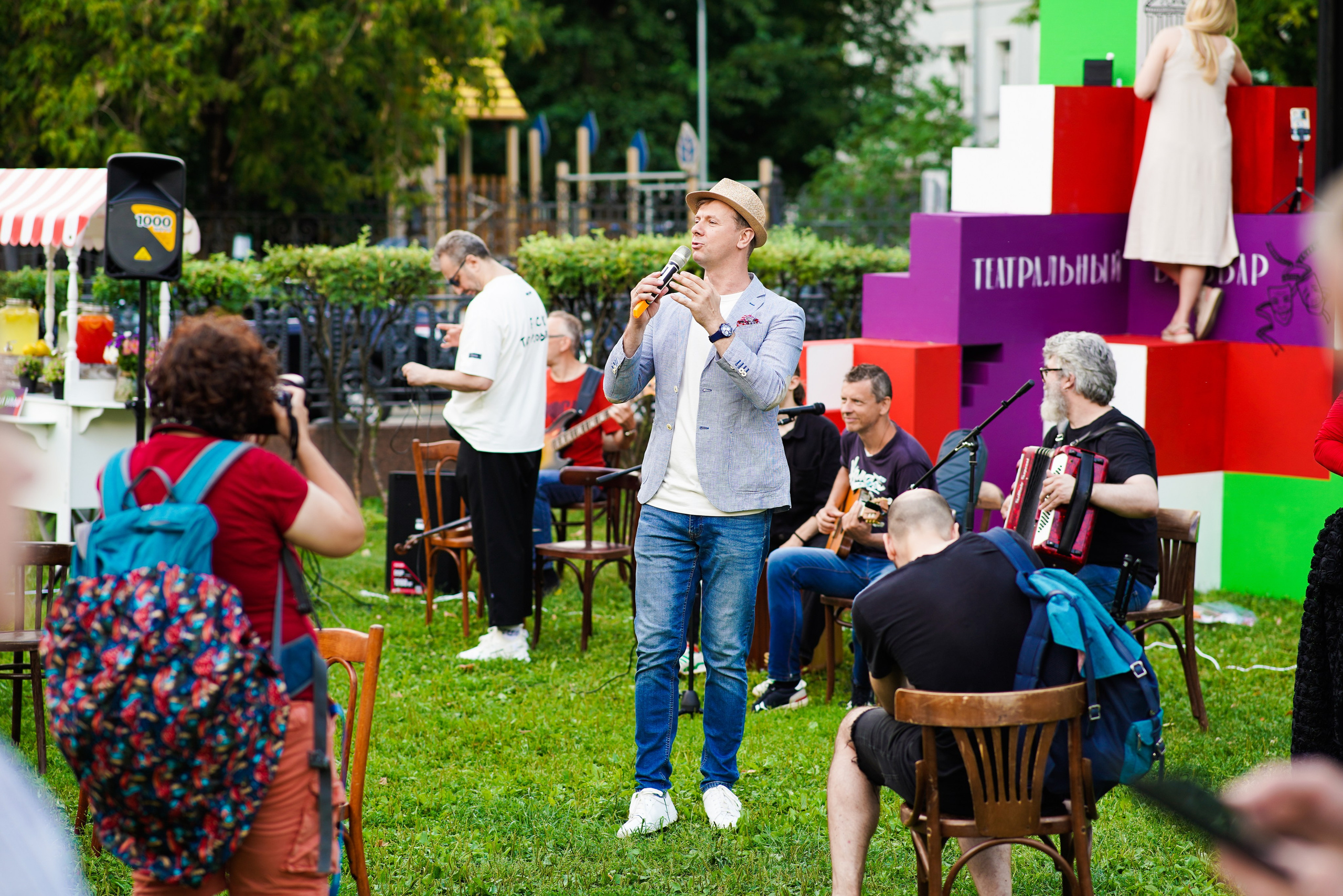 Театральные бульвары. ZAGLADIN Bureau