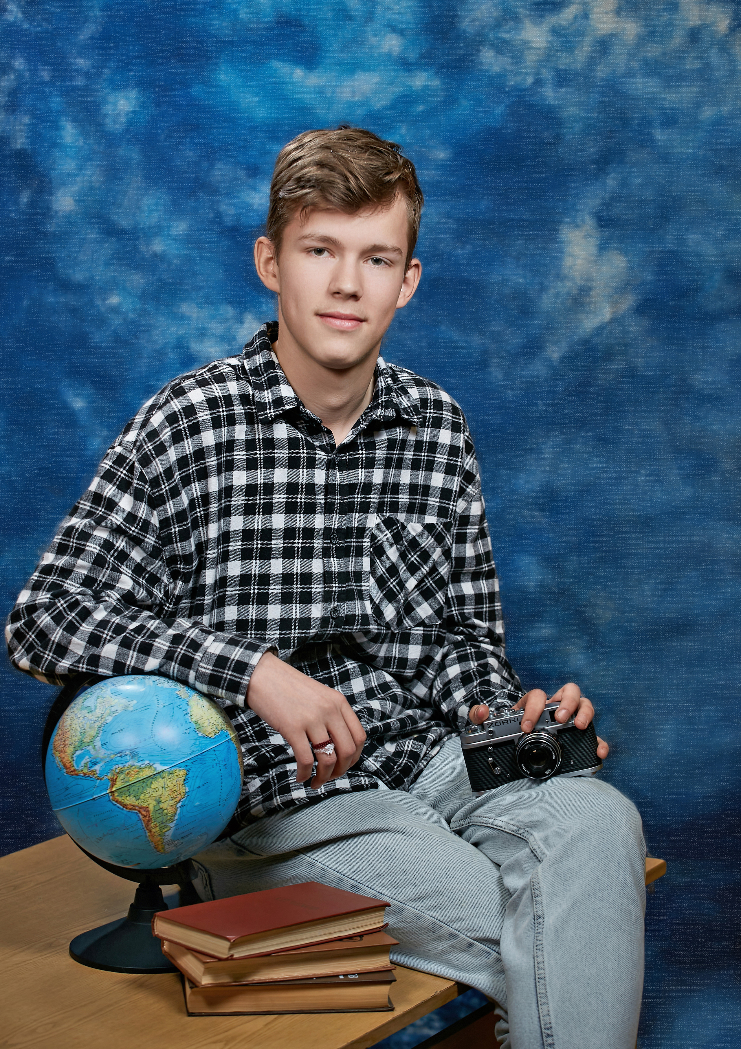 Выпускные альбомы — заказать в фотостудии «Миллион Портретов»