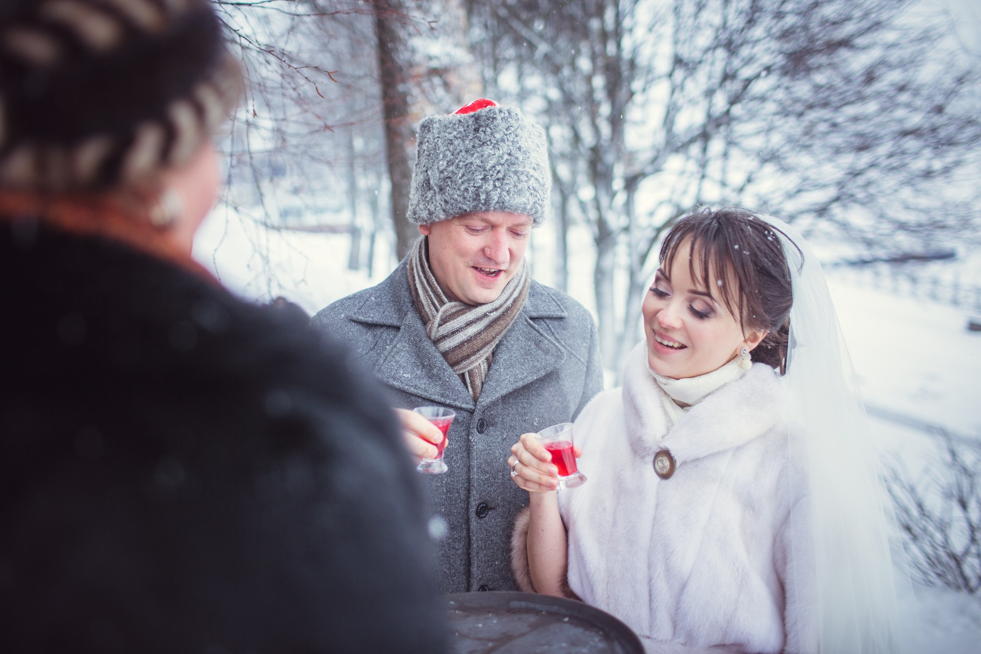 Зимняя свадьба в русских традициях. Семейный, портретный и свадебный фотограф в Санкт-Петербурге и Москве