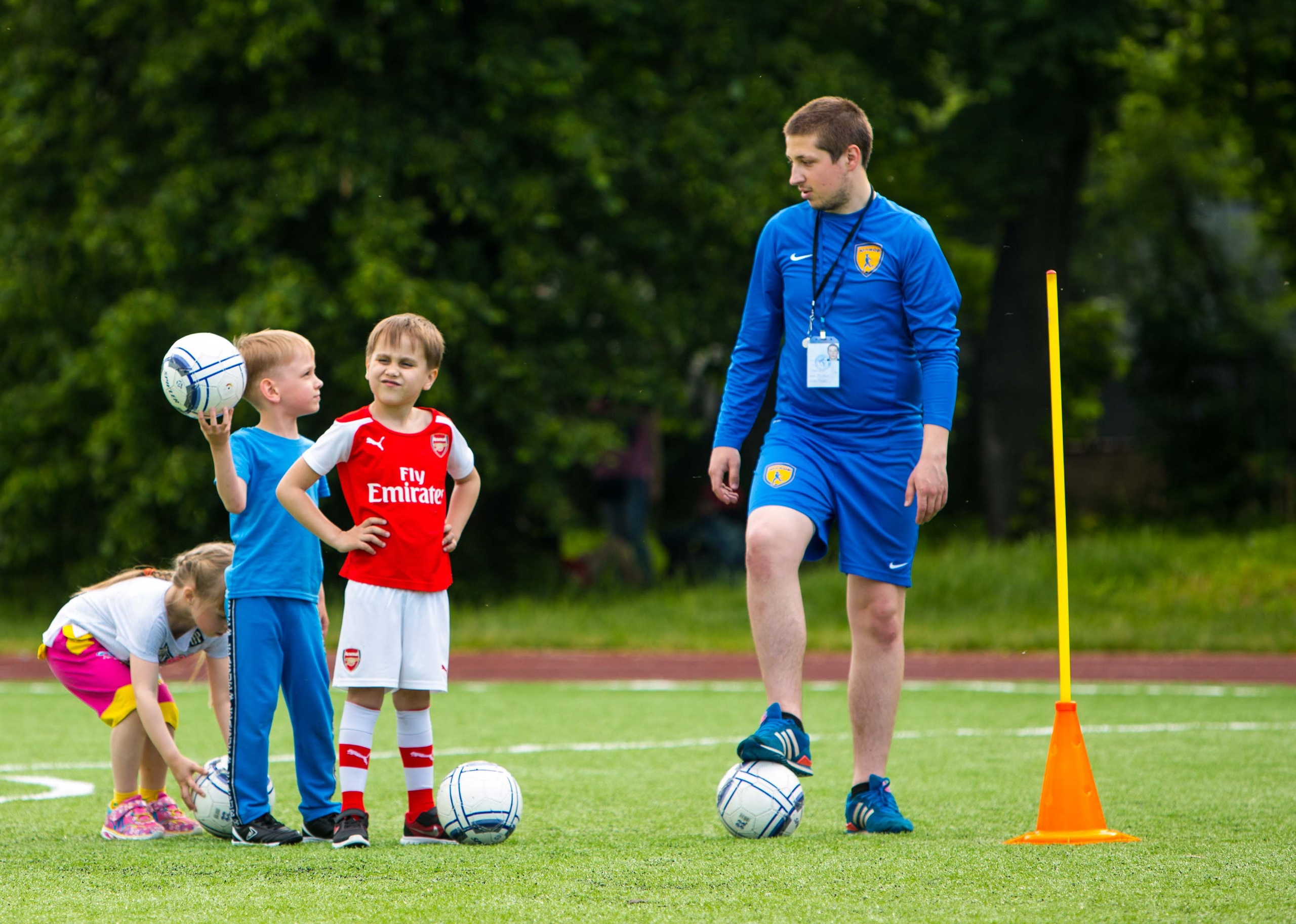 Футбольная школа «Юниор». Выпускные альбомы и школьный фотограф в Подольске, Троицке, Щербинке, Москве и Московской области