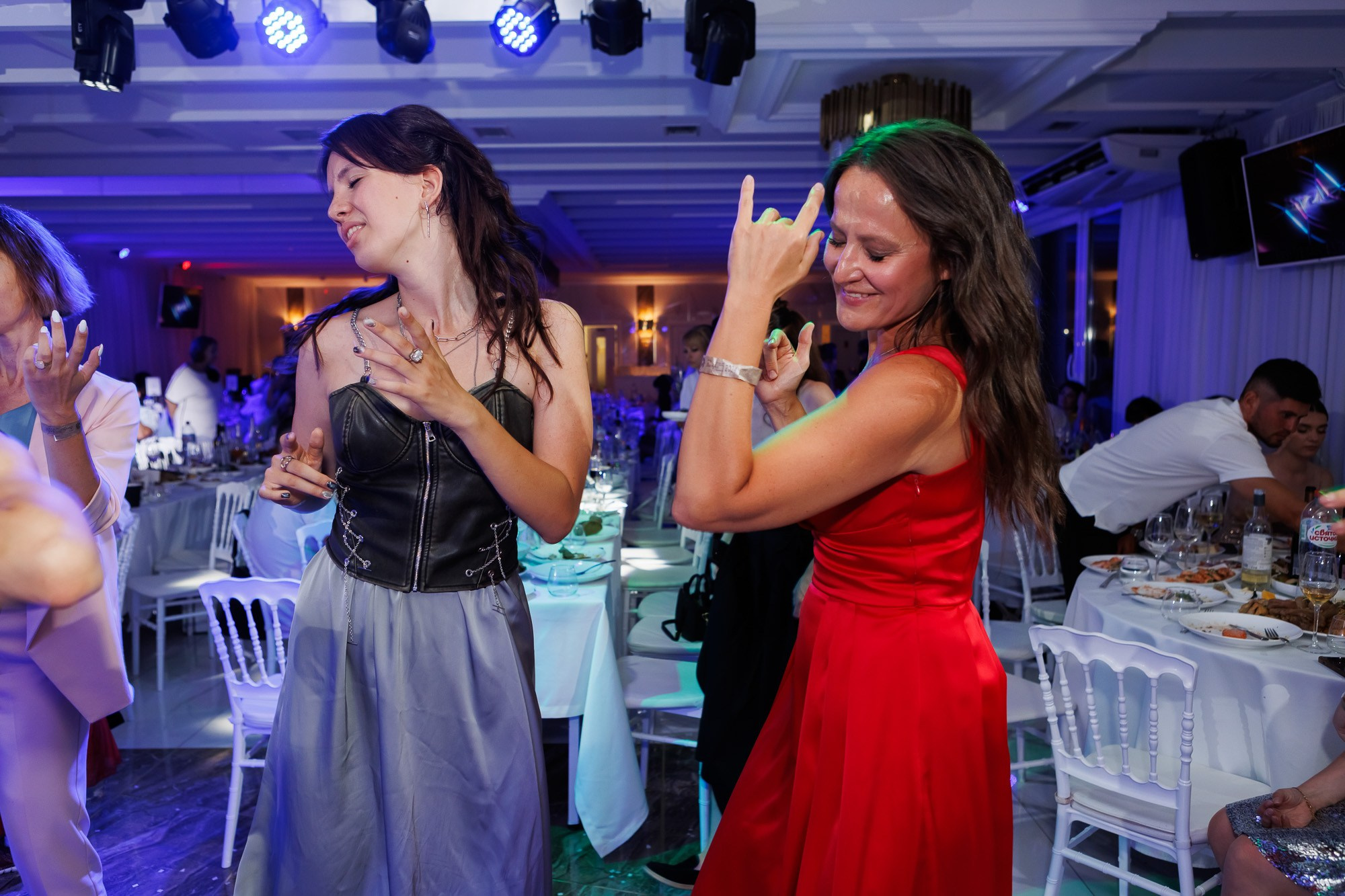 Выпускной вечер в Севастопольской гимназии № 1 имени А. С. Пушкина. Свадебный фотограф, фотосъемка в Крыму, Севастополе, Симферополе, Ялте